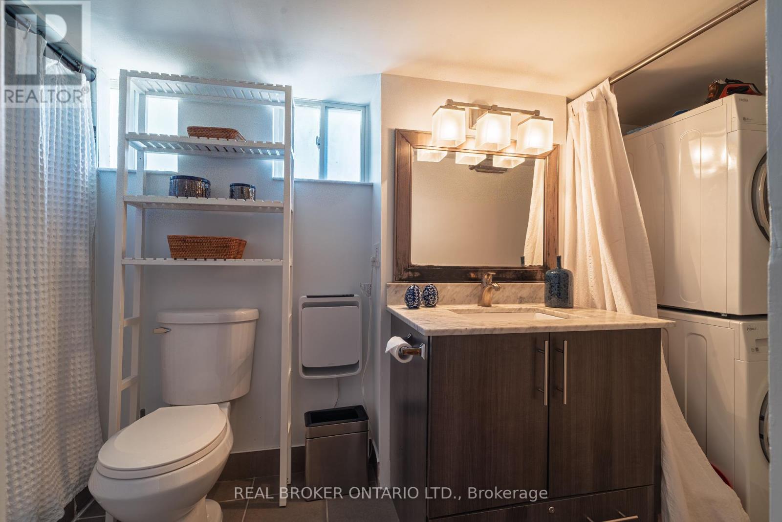 204 Earlscourt Avenue W, Toronto, Ontario  M6E 4B1 - Photo 41 - W12434979