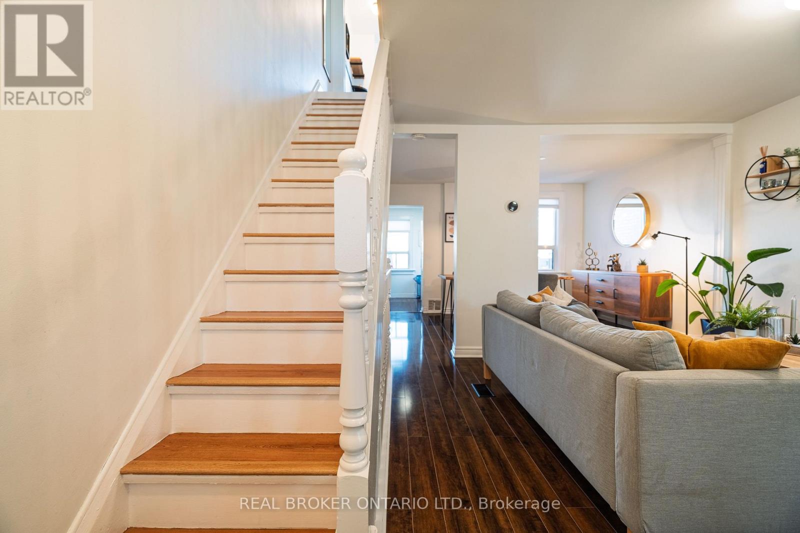204 Earlscourt Avenue W, Toronto, Ontario  M6E 4B1 - Photo 6 - W12434979