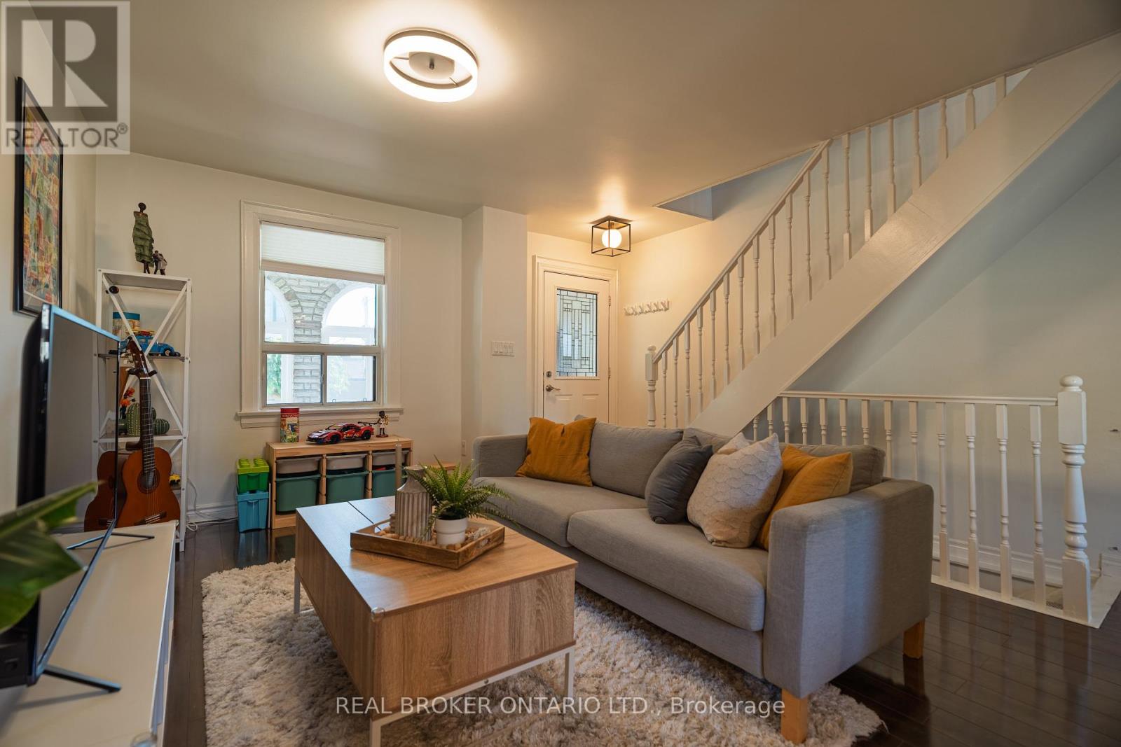 204 Earlscourt Avenue W, Toronto, Ontario  M6E 4B1 - Photo 9 - W12434979