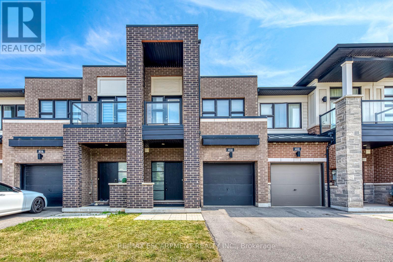 414 Wheat Boom Drive, Oakville, Ontario  L6H 0R4 - Photo 1 - W12435001