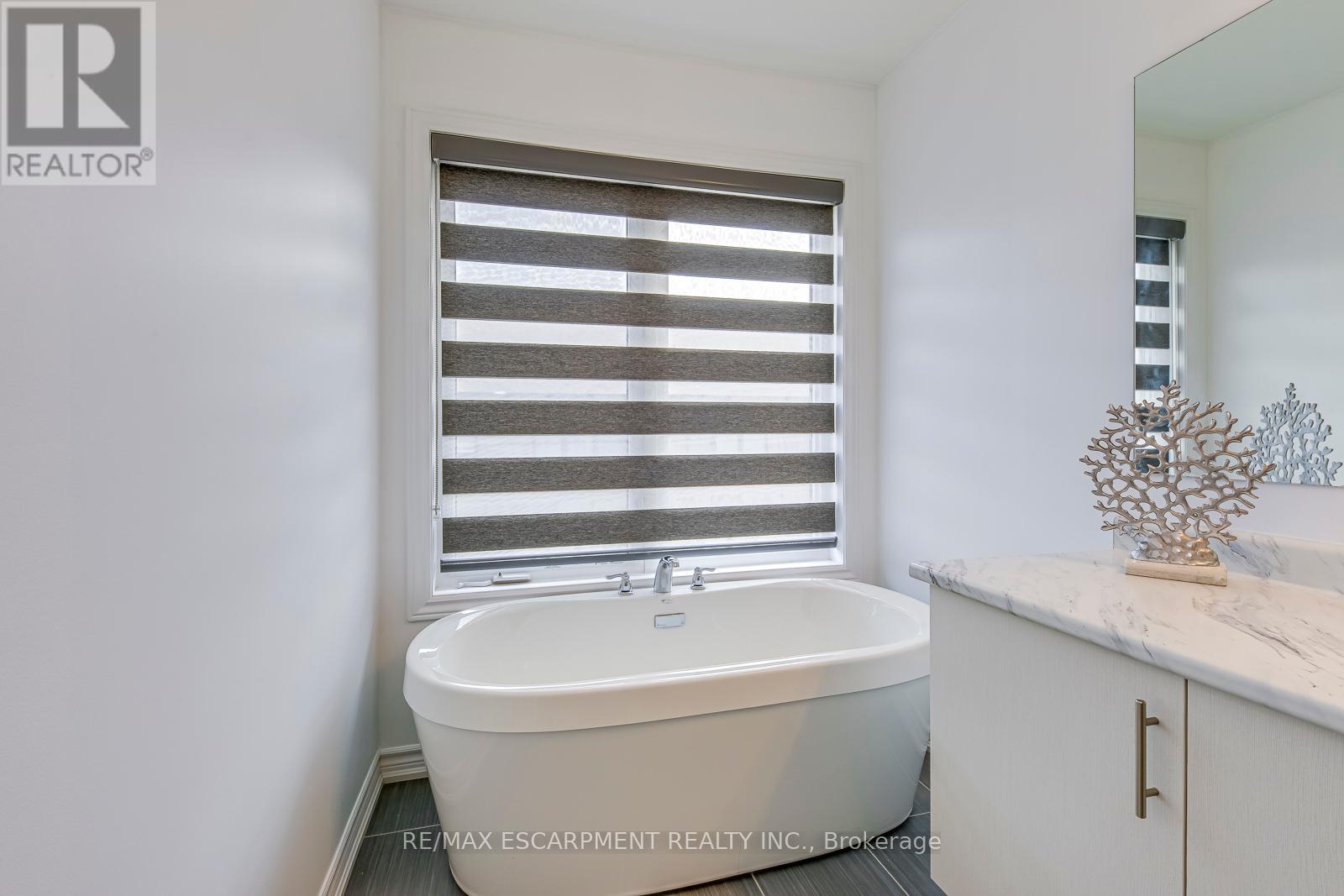 414 Wheat Boom Drive, Oakville, Ontario  L6H 0R4 - Photo 22 - W12435001