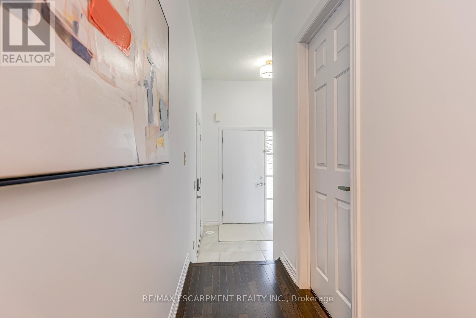 414 Wheat Boom Drive, Oakville, Ontario  L6H 0R4 - Photo 4 - W12435001