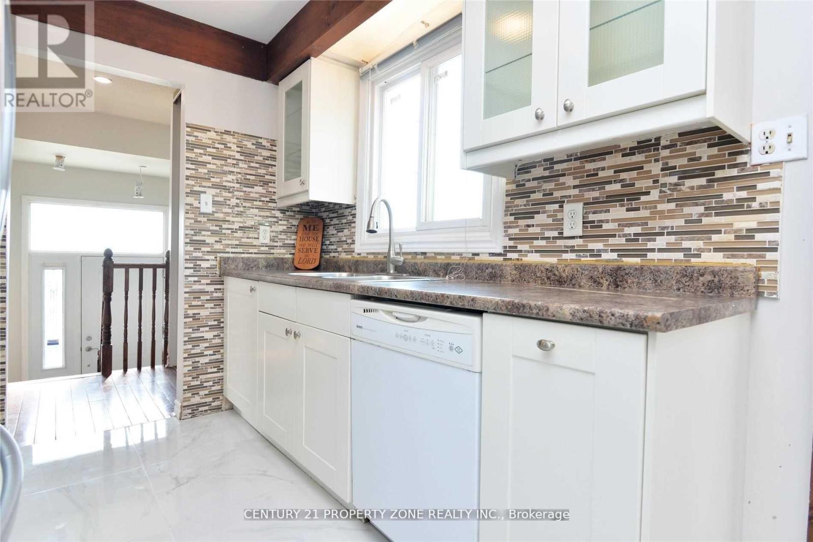 41 Crosswood Lane, Brampton, Ontario  L6V 3M1 - Photo 3 - W12435003