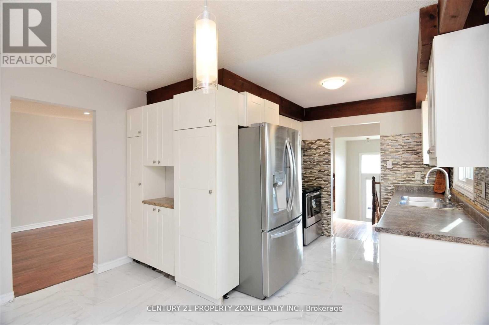 41 Crosswood Lane, Brampton, Ontario  L6V 3M1 - Photo 6 - W12435003
