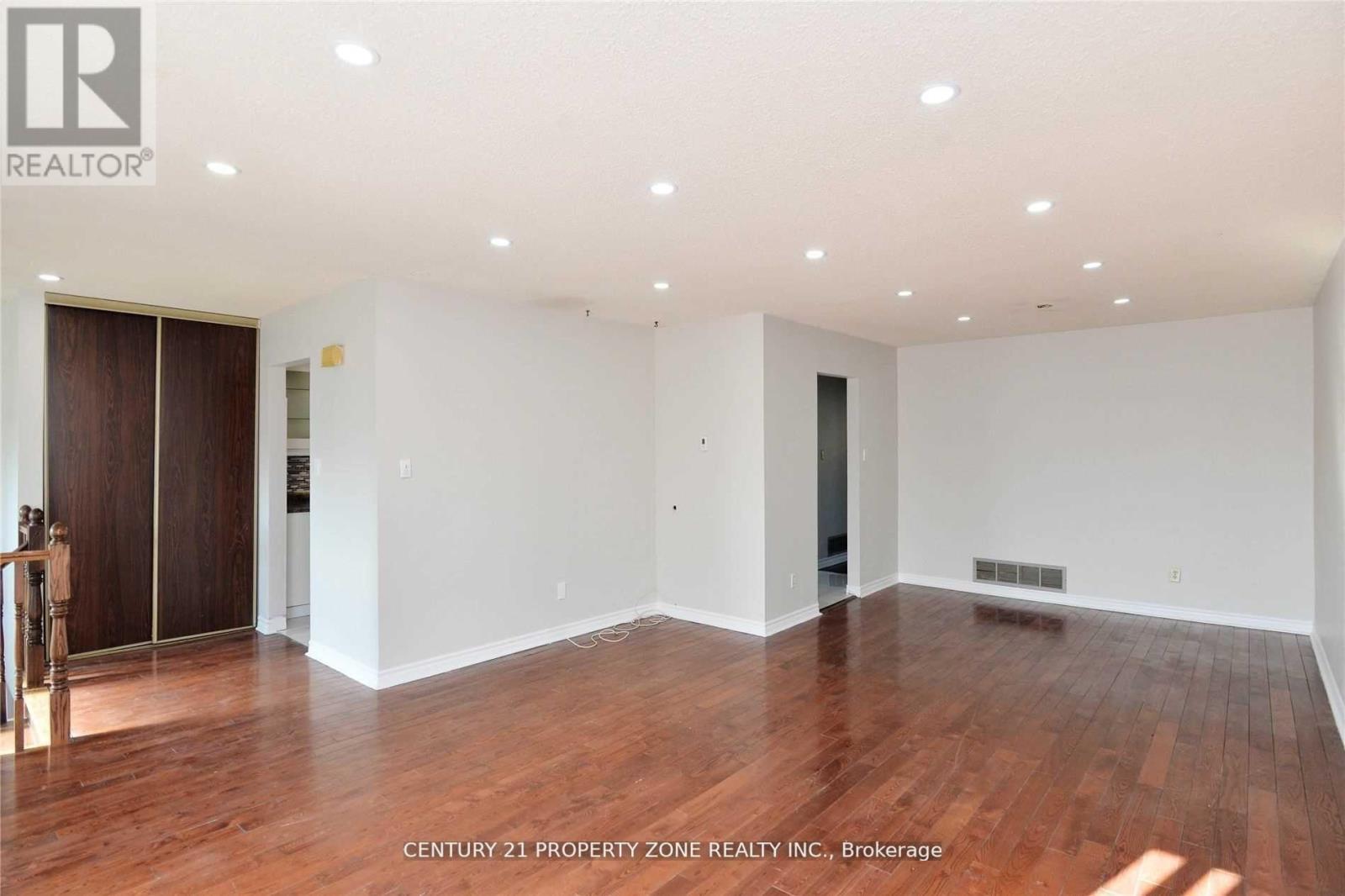 41 Crosswood Lane, Brampton, Ontario  L6V 3M1 - Photo 7 - W12435003