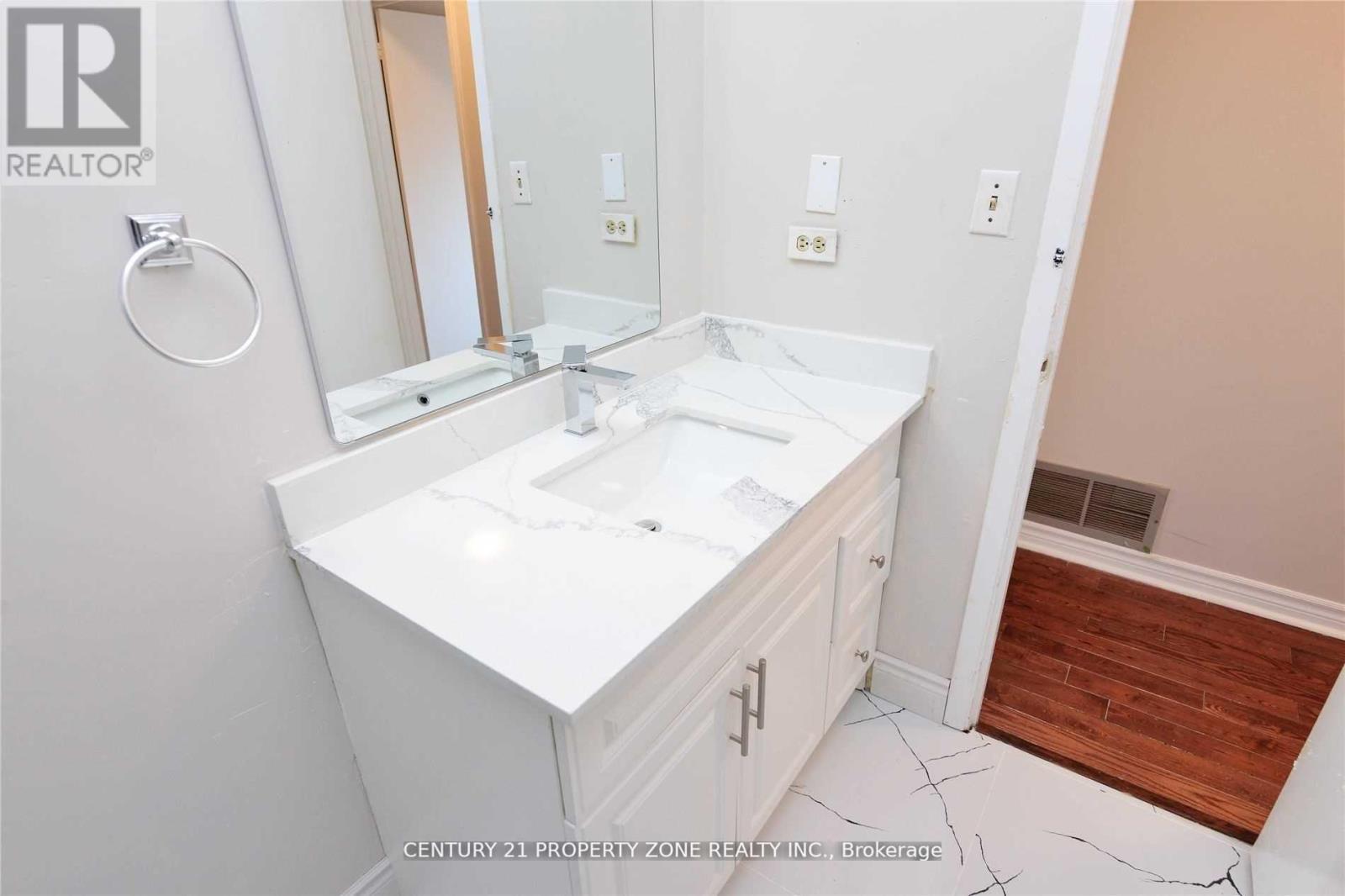41 Crosswood Lane, Brampton, Ontario  L6V 3M1 - Photo 9 - W12435003