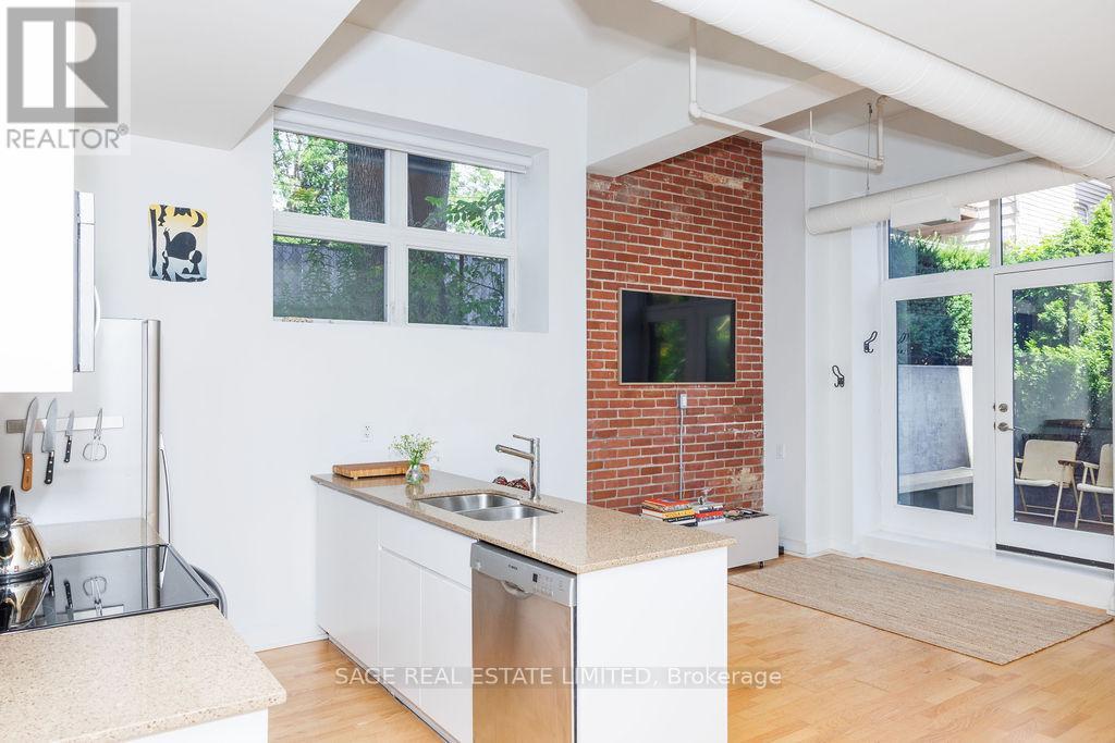 103 - 152 Annette Street, Toronto, Ontario  M6P 1P4 - Photo 7 - W12435008