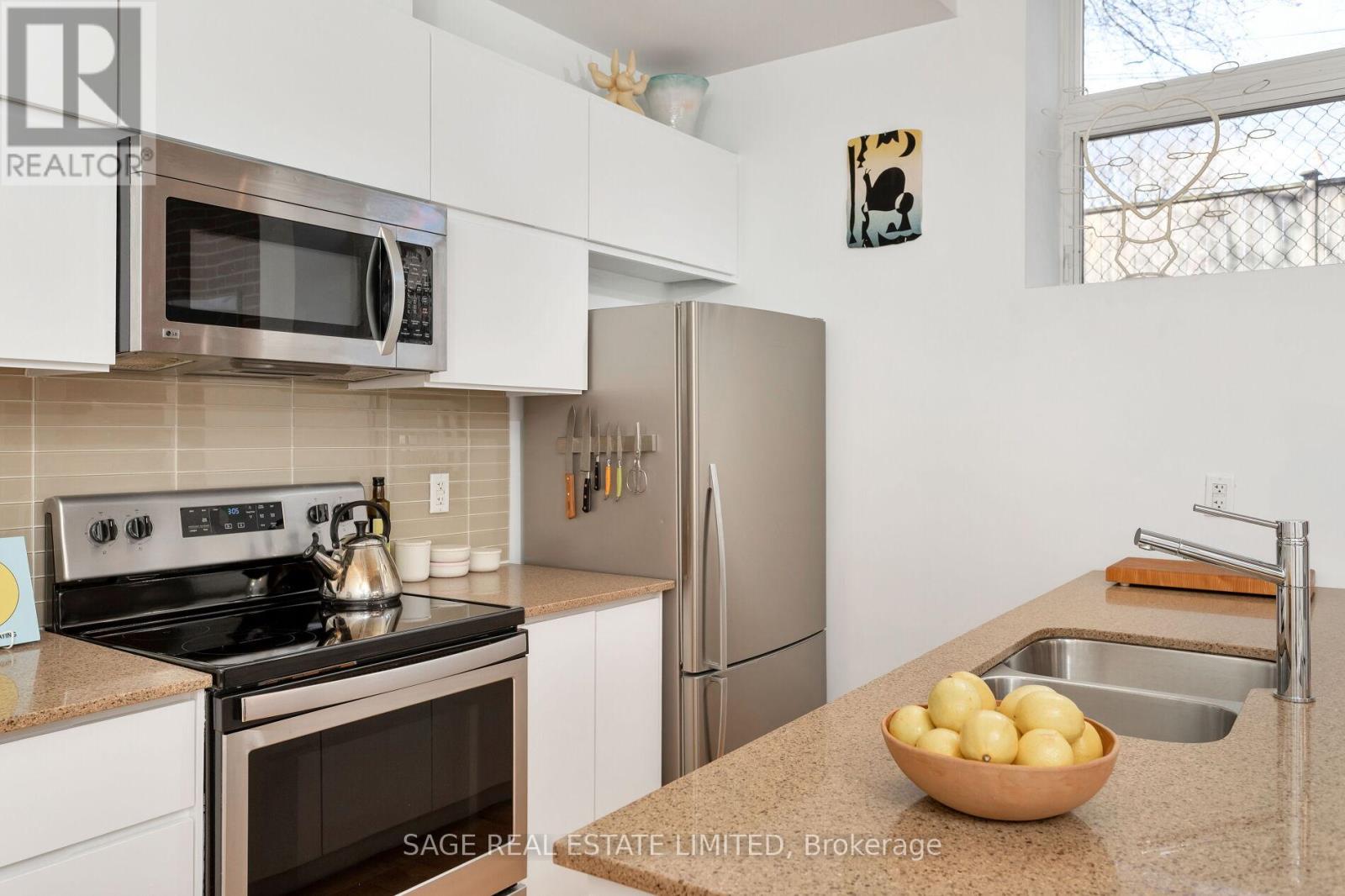 103 - 152 Annette Street, Toronto, Ontario  M6P 1P4 - Photo 9 - W12435008