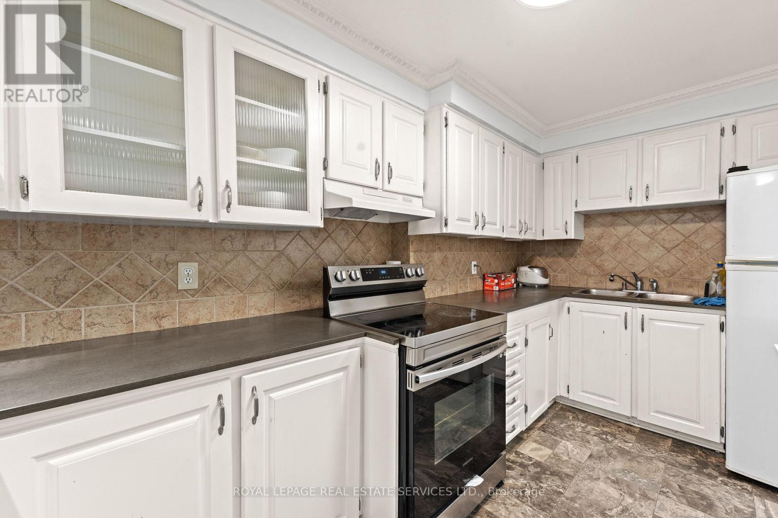 103 - 3040 Constitution Boulevard, Mississauga, Ontario  L4Y 3X7 - Photo 3 - W12435013