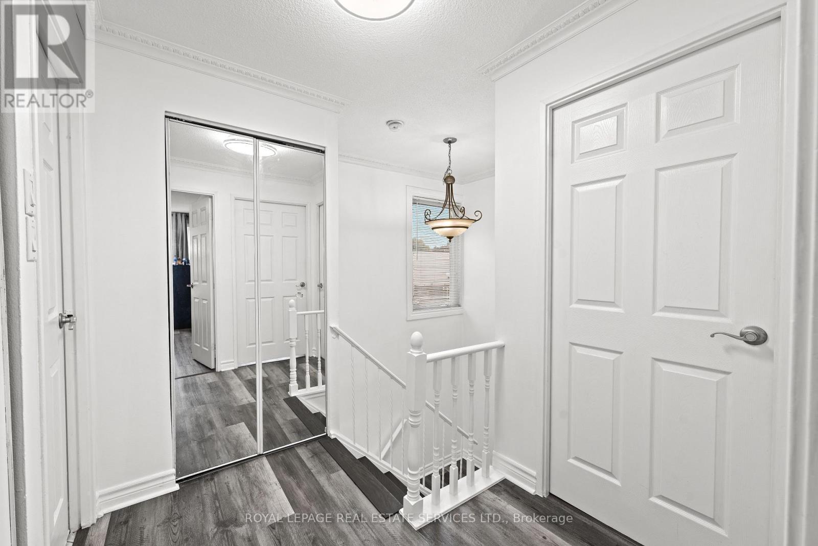 103 - 3040 Constitution Boulevard, Mississauga, Ontario  L4Y 3X7 - Photo 5 - W12435013