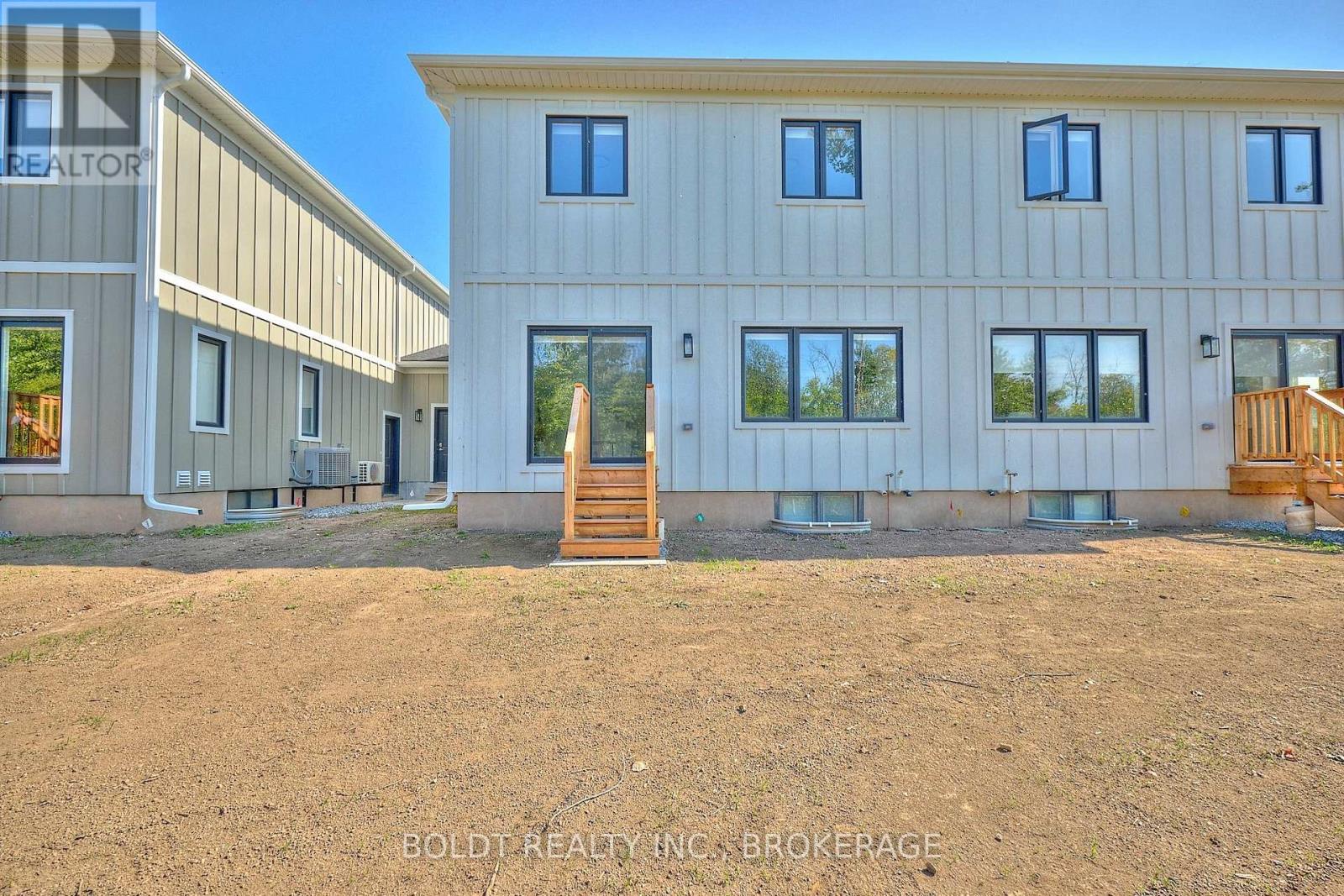 550 Mississauga Avenue, Fort Erie, Ontario  L2A 0G8 - Photo 30 - X12435080