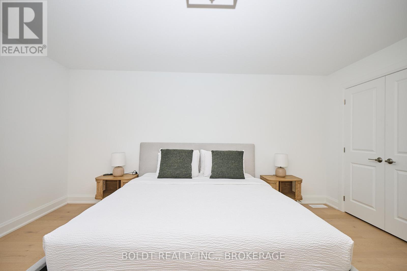554 Mississauga Avenue, Fort Erie, Ontario  L2A 0G8 - Photo 16 - X12435088