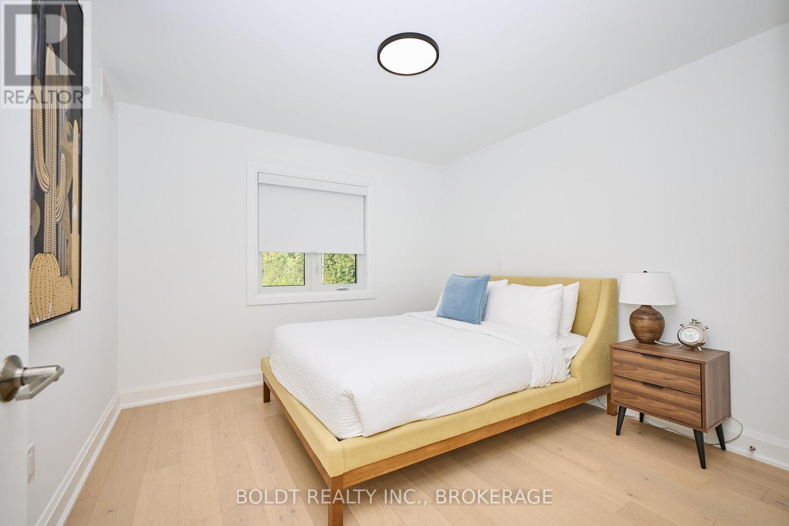 554 Mississauga Avenue, Fort Erie (Lakeshore), Ontario  L2A 0G8 - Photo 22 - X12435088