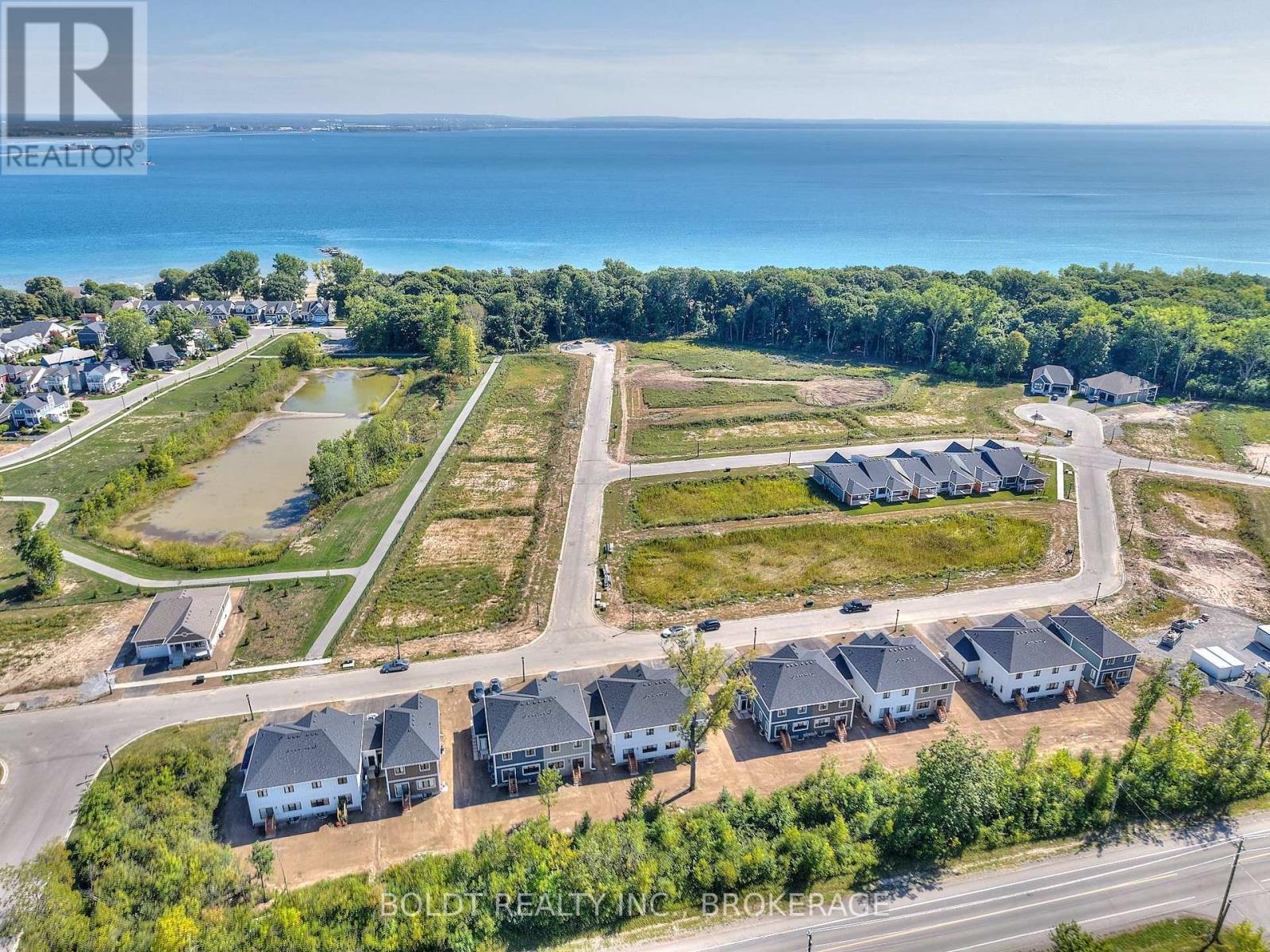 554 Mississauga Avenue, Fort Erie (Lakeshore), Ontario  L2A 0G8 - Photo 35 - X12435088