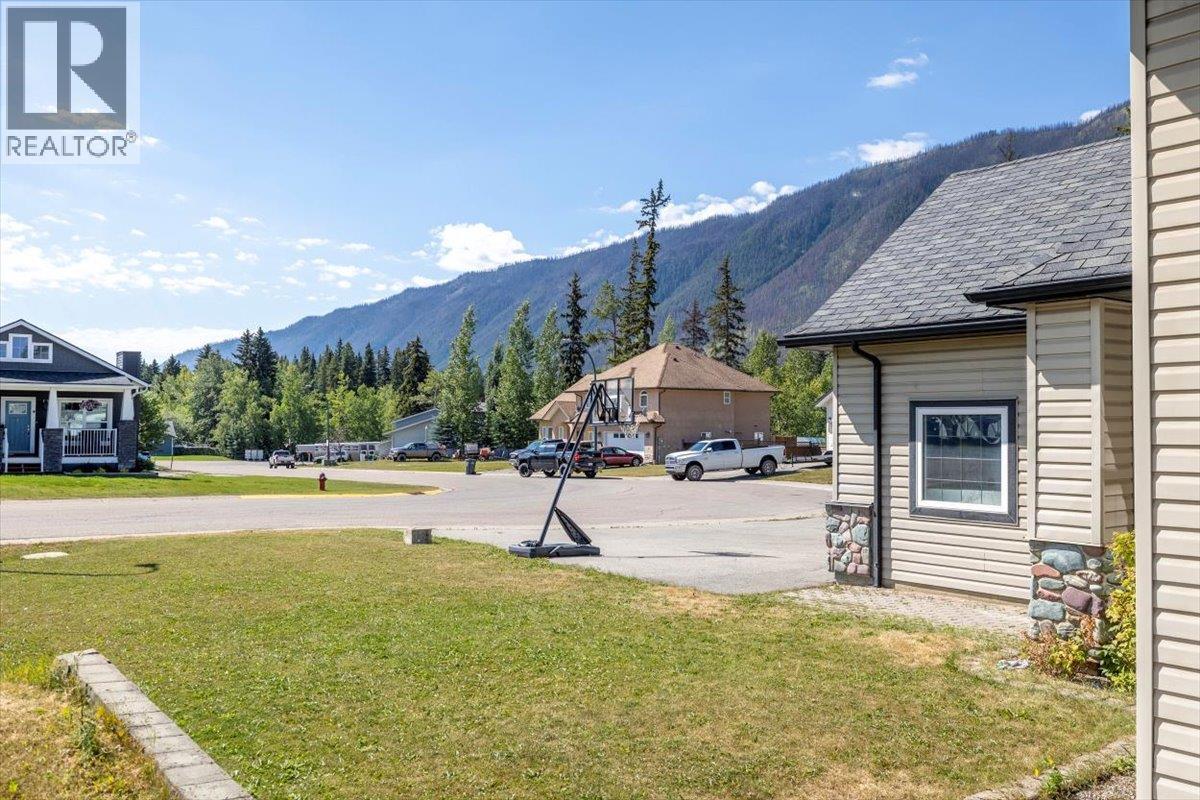 1213 Valley View Drive, Sparwood, British Columbia  V0B 2G2 - Photo 47 - 10359799