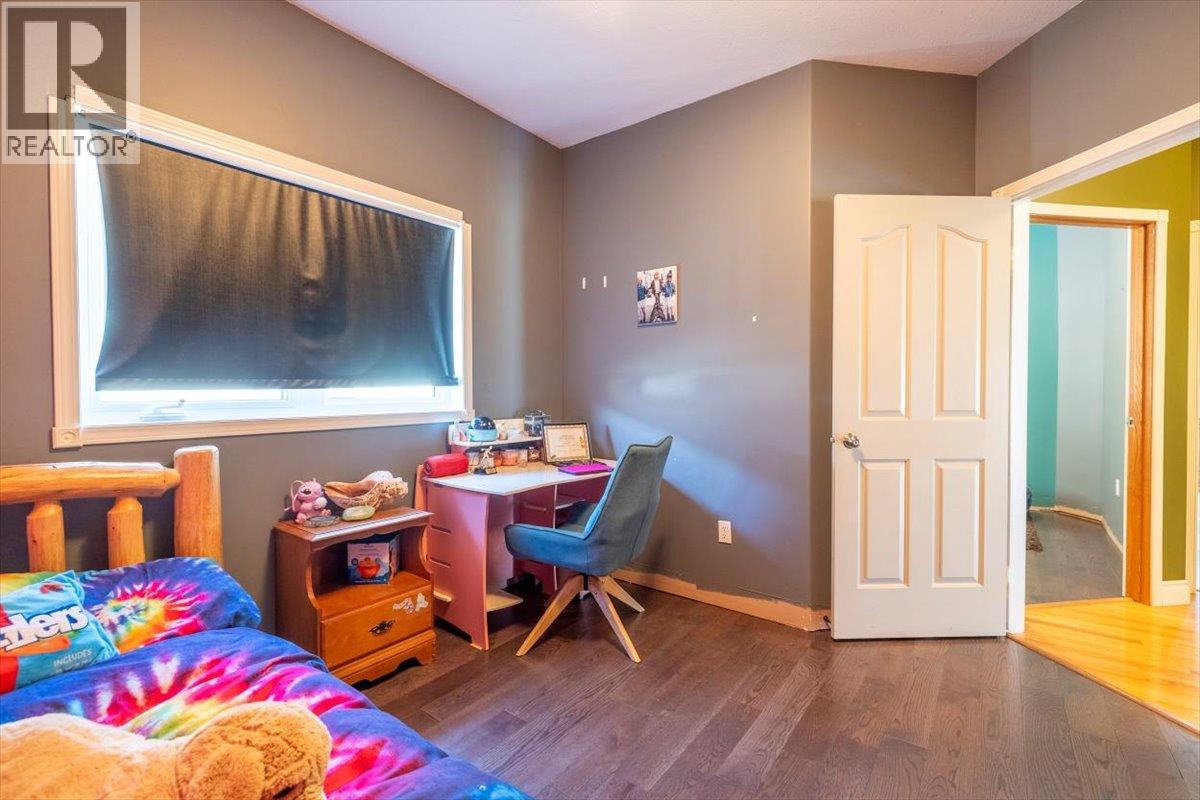 1213 Valley View Drive, Sparwood, British Columbia  V0B 2G2 - Photo 39 - 10359799