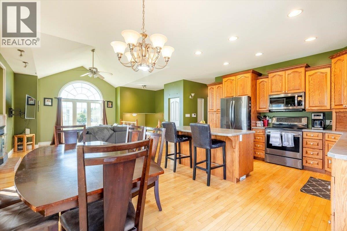 1213 Valley View Drive, Sparwood, British Columbia  V0B 2G2 - Photo 15 - 10359799