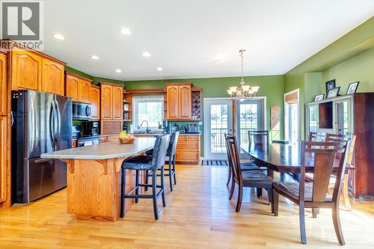 1213 Valley View Drive, Sparwood, British Columbia  V0B 2G2 - Photo 10 - 10359799