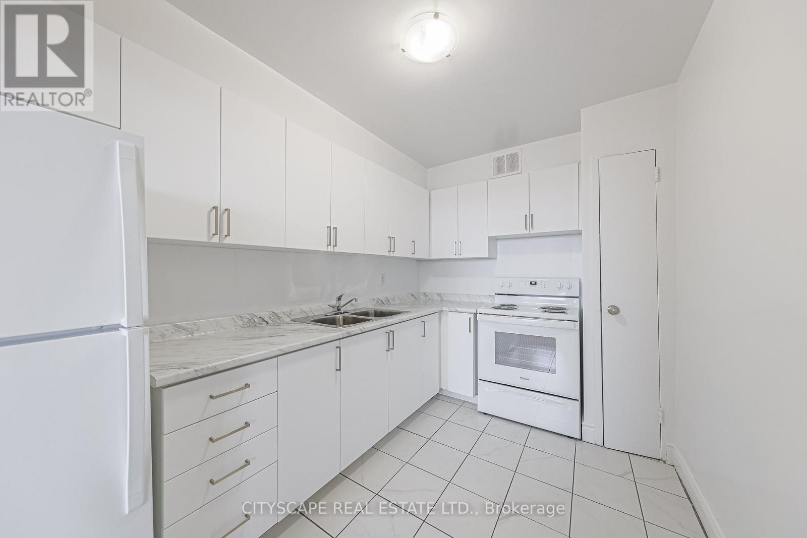 303 - 100 Rowena Drive, Toronto, Ontario  M3A 1P9 - Photo 10 - C12434952
