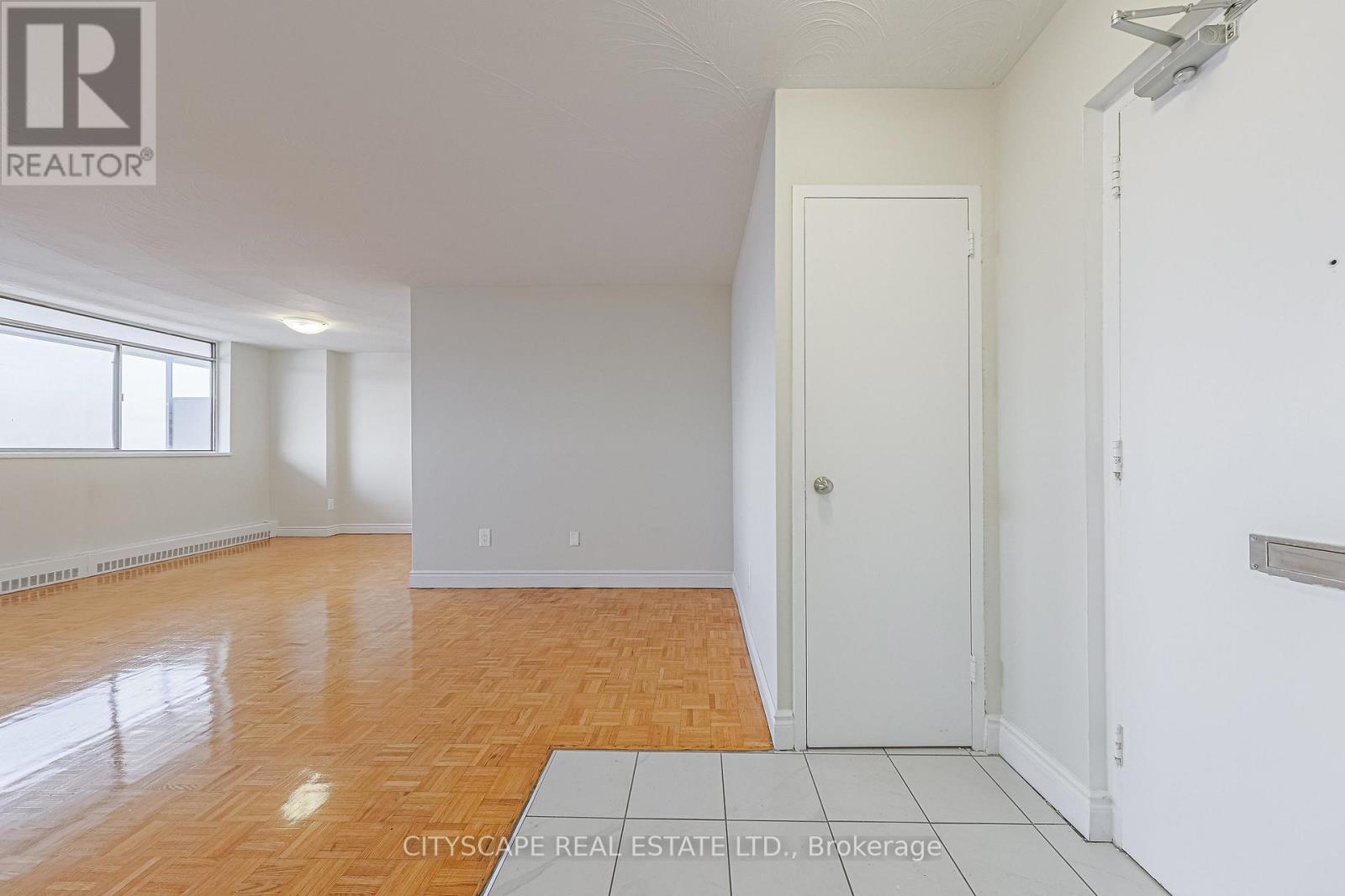 303 - 100 Rowena Drive, Toronto, Ontario  M3A 1P9 - Photo 4 - C12434952