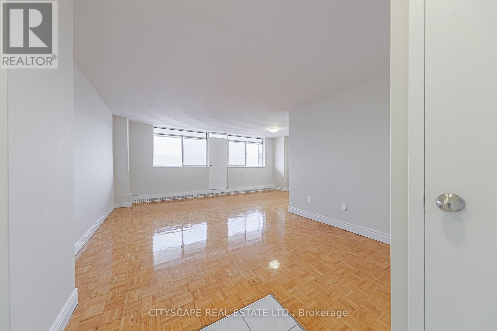 303 - 100 Rowena Drive, Toronto, Ontario  M3A 1P9 - Photo 2 - C12434952