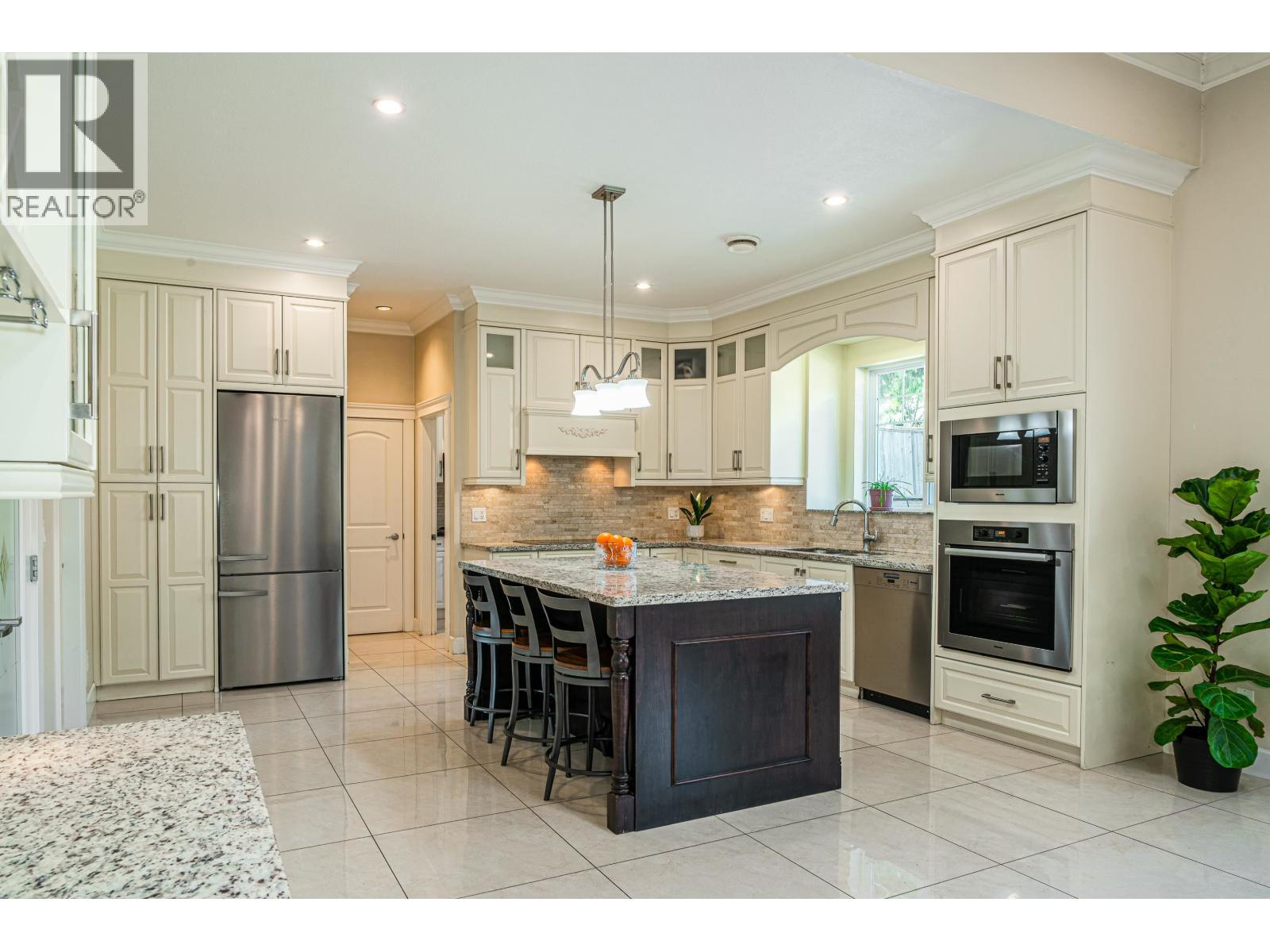 5511 Mckee Street, Burnaby, British Columbia  V5J 2T9 - Photo 8 - R3050581