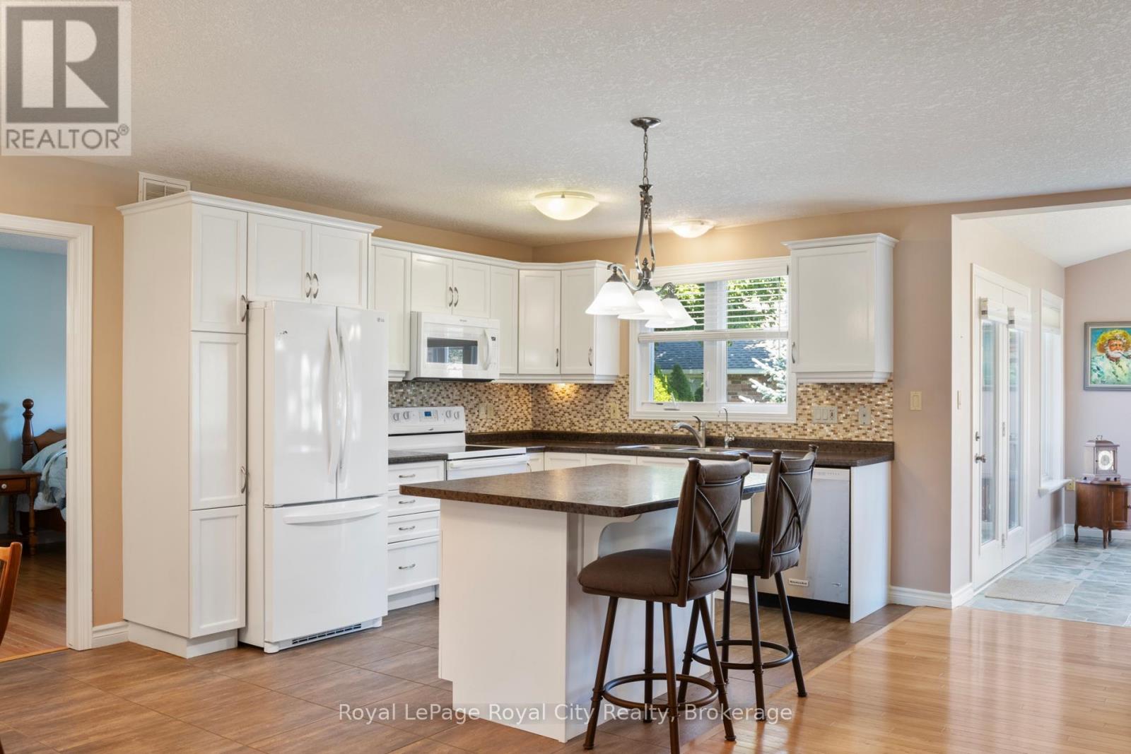 72 Stanley Crescent, Centre Wellington, Ontario  N0B 1S0 - Photo 16 - X12435114