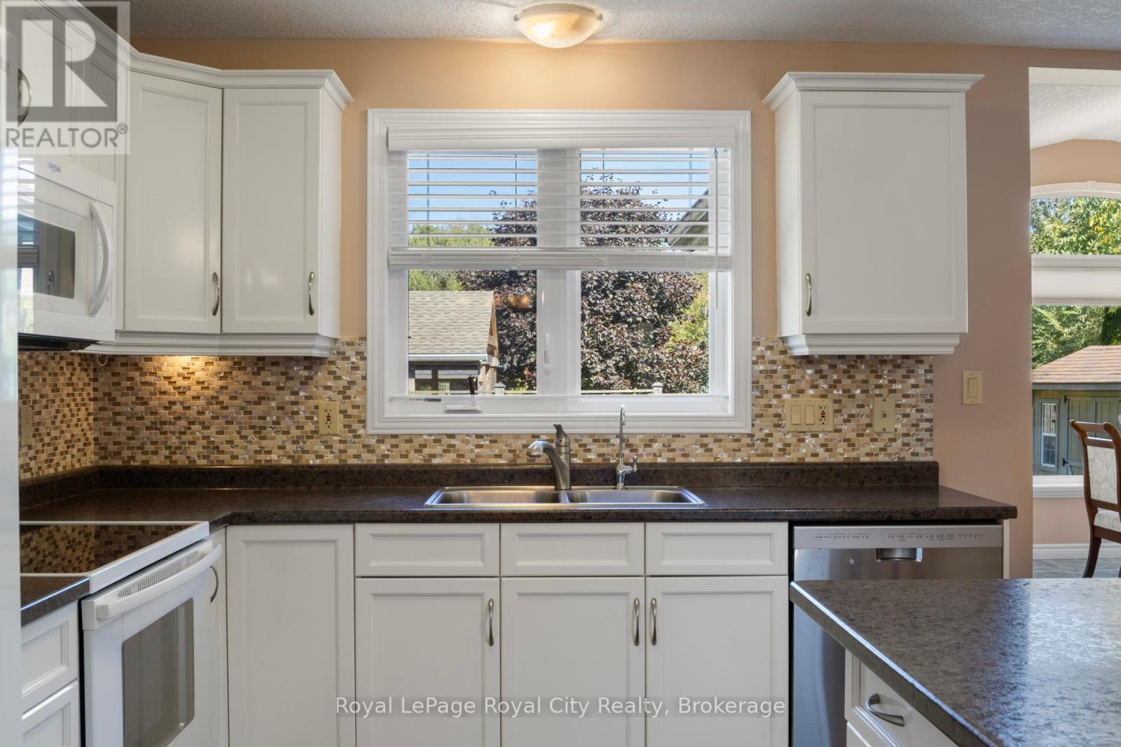 72 Stanley Crescent, Centre Wellington, Ontario  N0B 1S0 - Photo 18 - X12435114