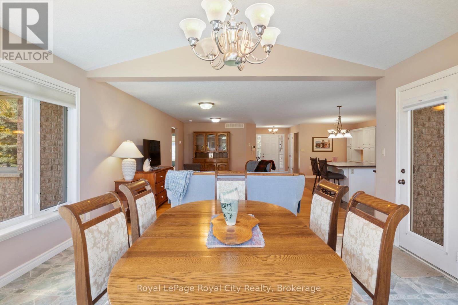 72 Stanley Crescent, Centre Wellington, Ontario  N0B 1S0 - Photo 14 - X12435114