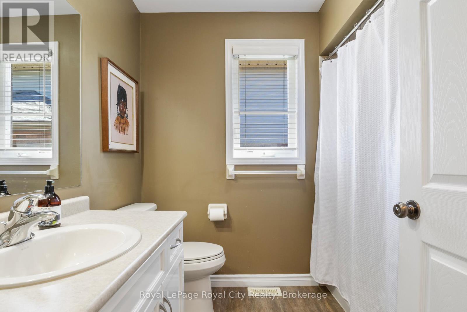 72 Stanley Crescent, Centre Wellington, Ontario  N0B 1S0 - Photo 28 - X12435114