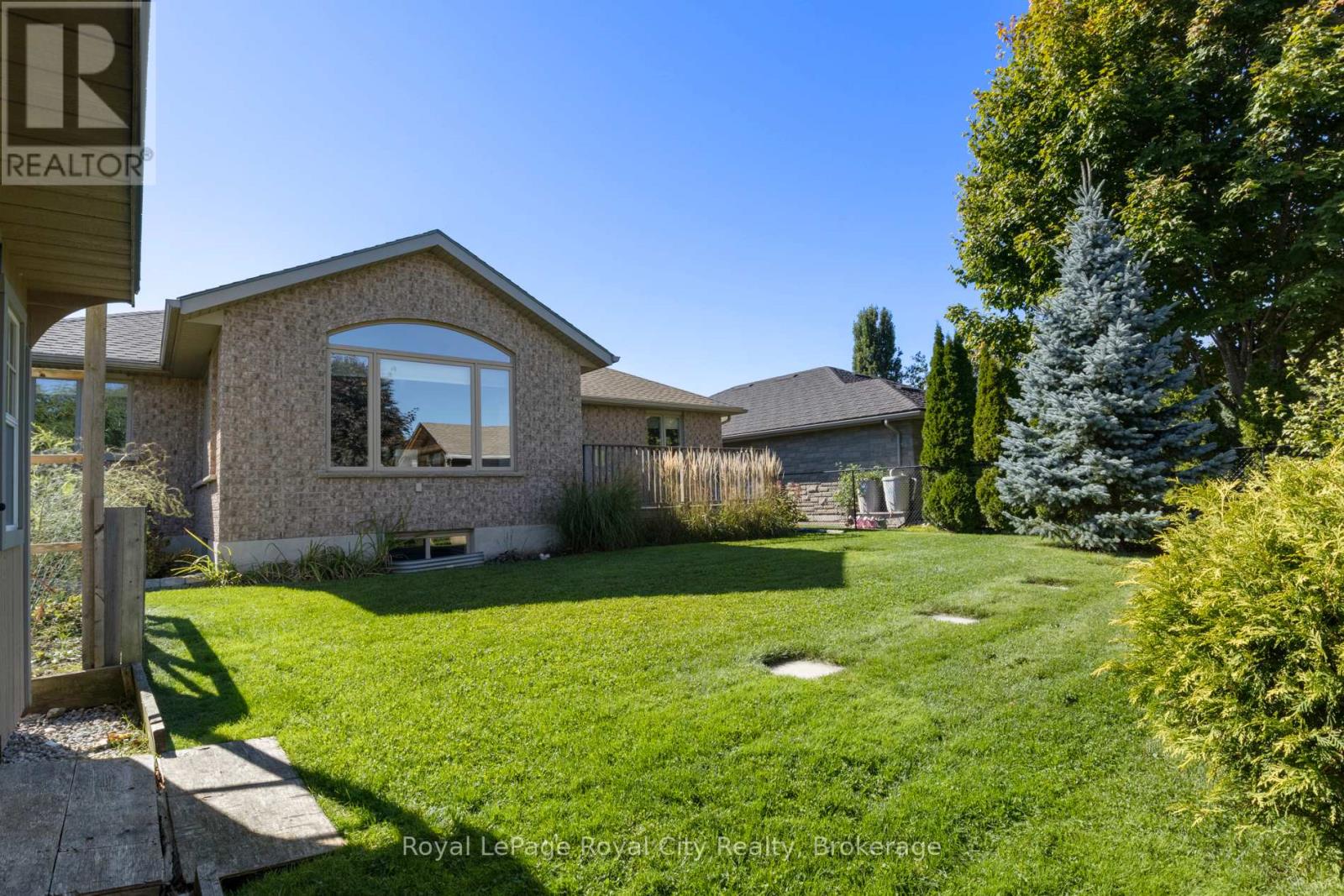 72 Stanley Crescent, Centre Wellington, Ontario  N0B 1S0 - Photo 40 - X12435114