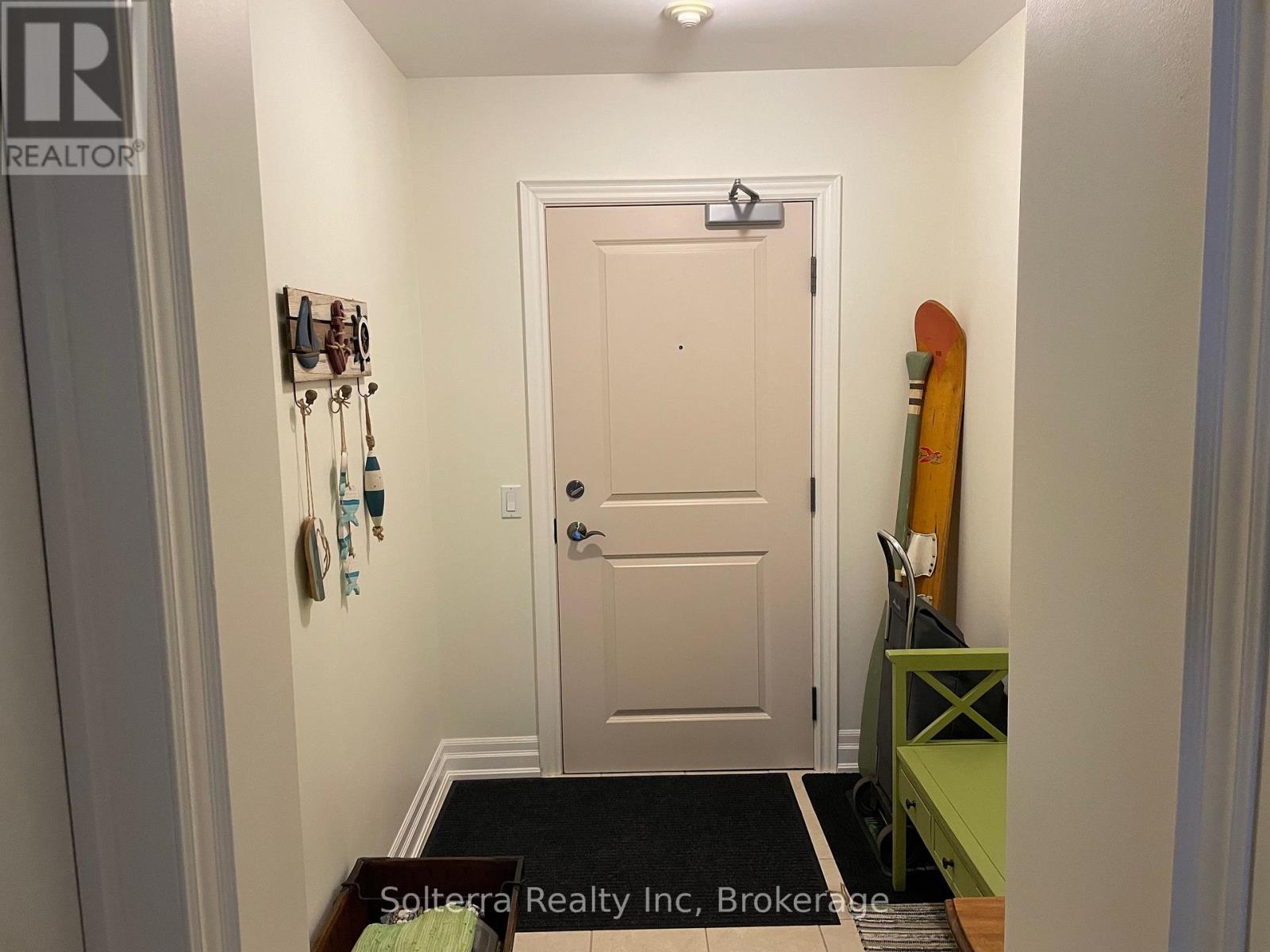 Unit #208 - 130 Steamship Bay Road, Gravenhurst, Ontario  P1P 1Z9 - Photo 3 - X12435142