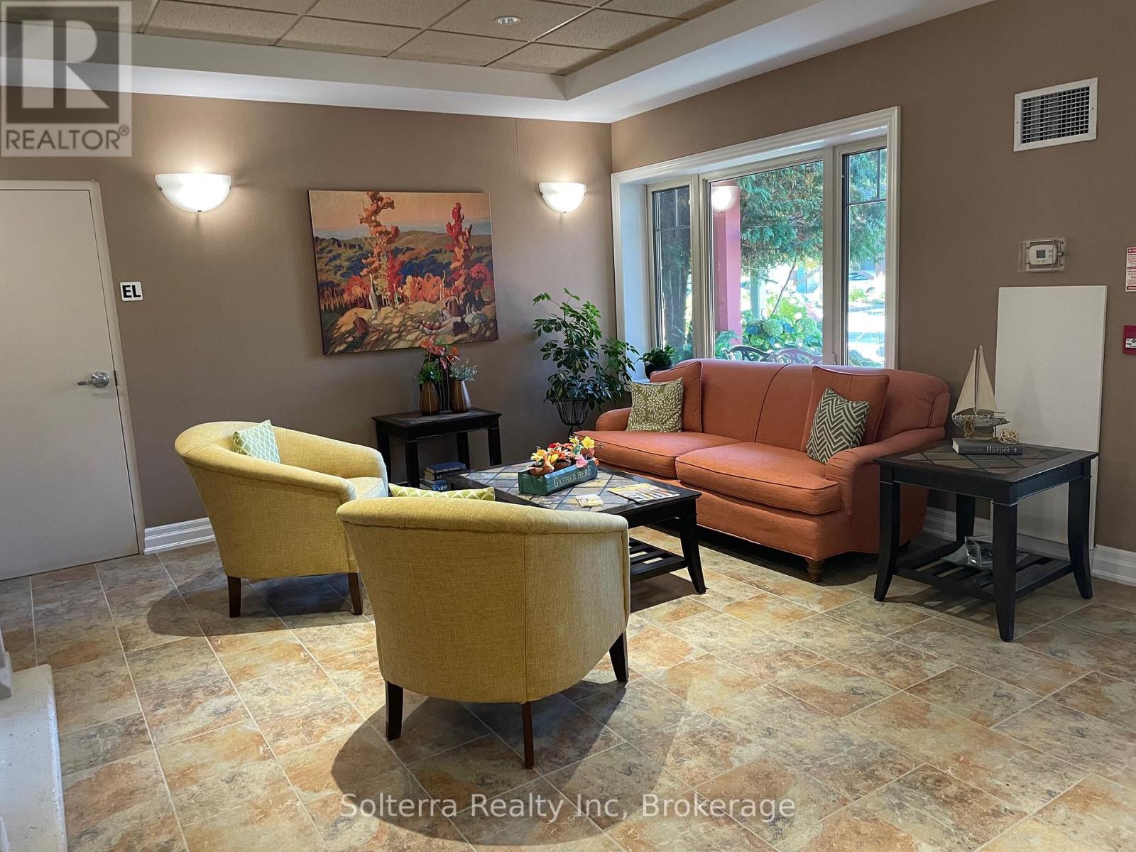Unit #208 - 130 Steamship Bay Road, Gravenhurst, Ontario  P1P 1Z9 - Photo 16 - X12435142