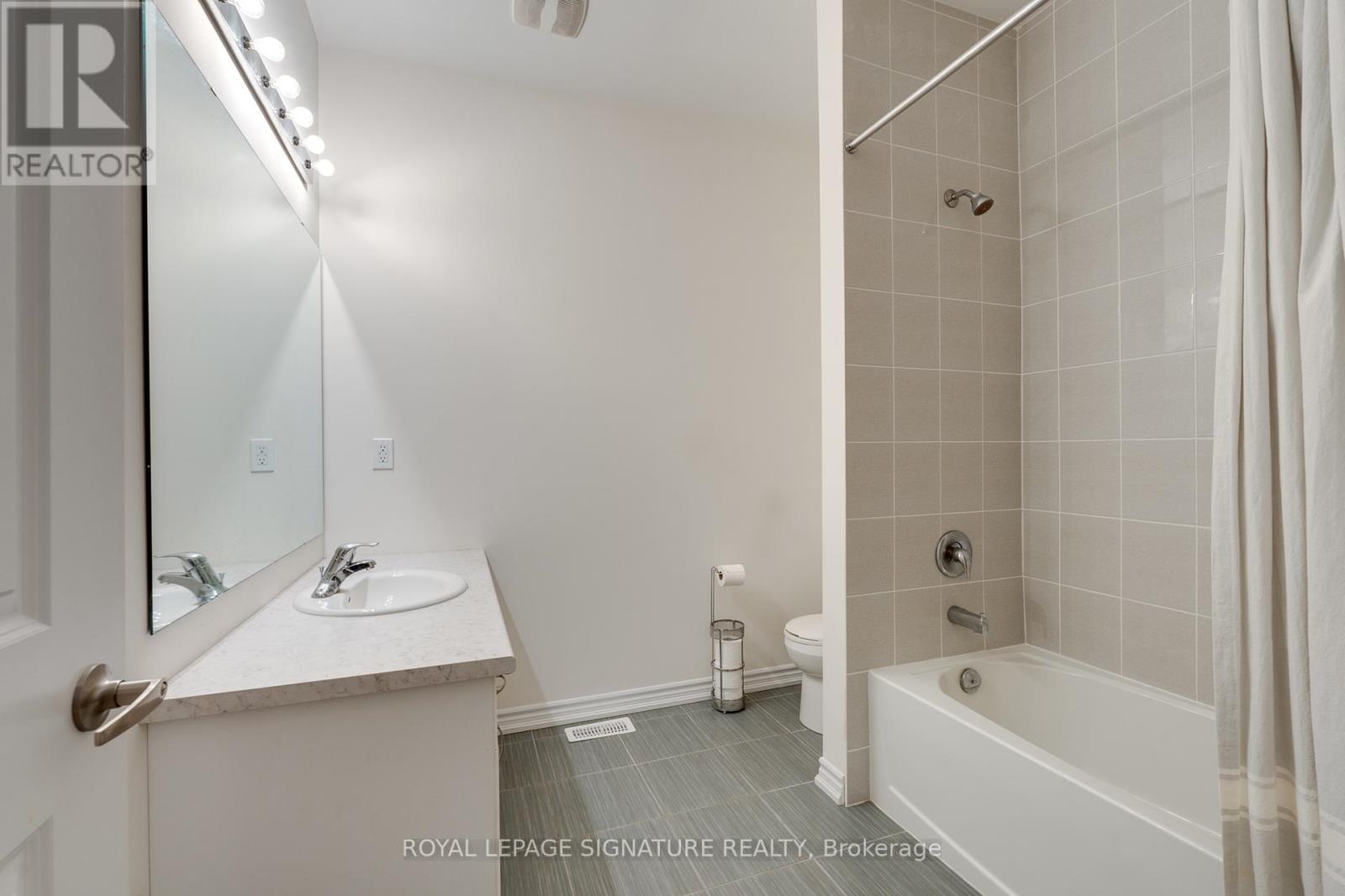 62 Bannister Road, Barrie, Ontario  L9J 0L7 - Photo 11 - S12435010