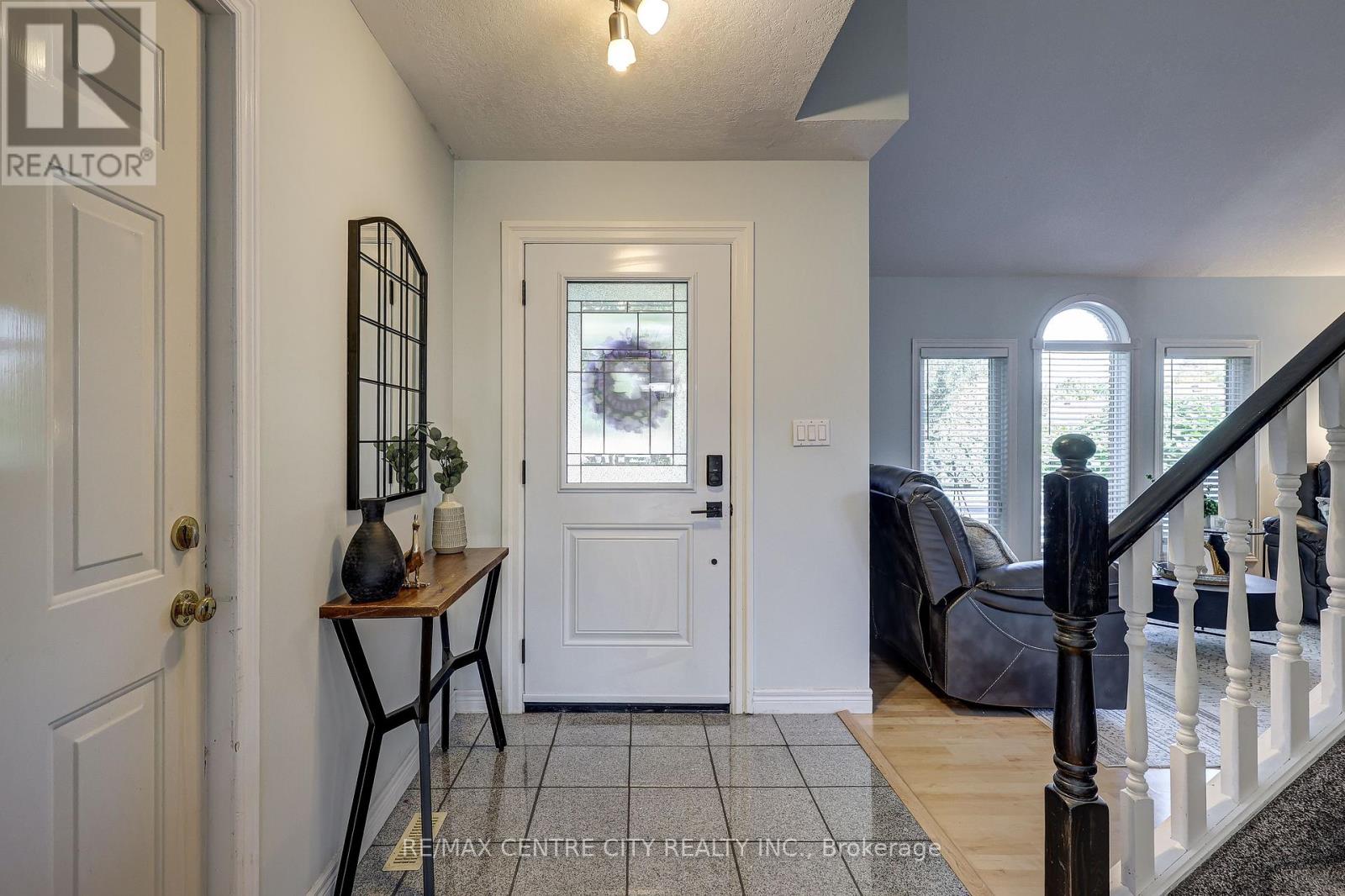 19 Lyford Court, St. Thomas, Ontario  N5R 6C6 - Photo 7 - X12434722