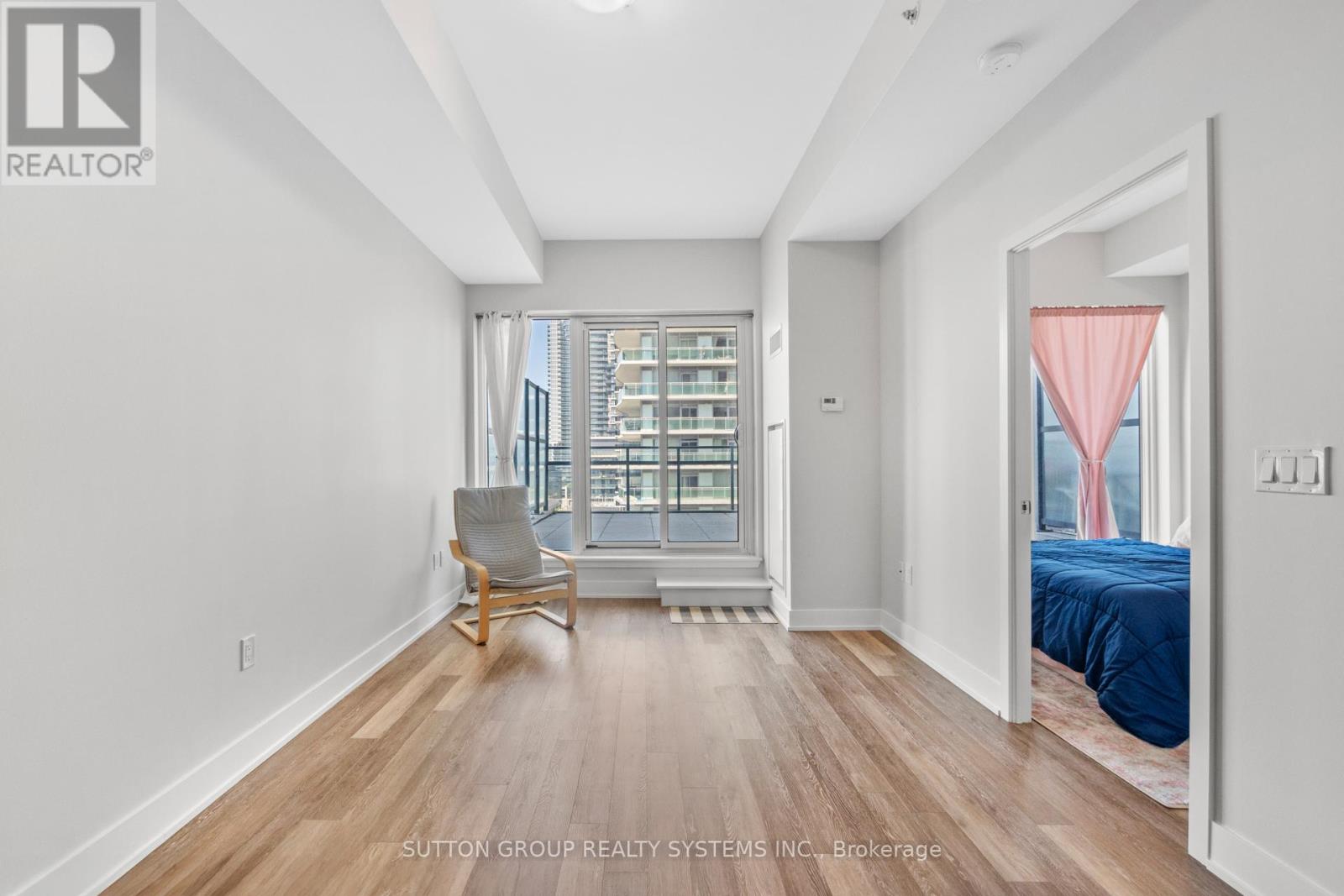 914 - 30 Shore Breeze Drive, Toronto, Ontario  M8V 0J1 - Photo 16 - W12387391