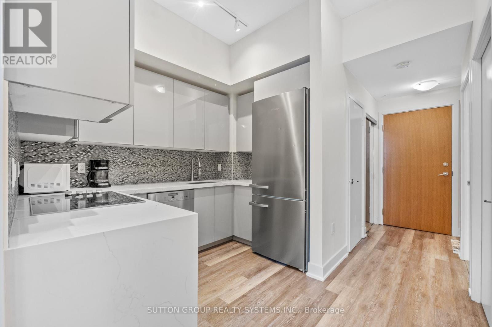 914 - 30 Shore Breeze Drive, Toronto, Ontario  M8V 0J1 - Photo 7 - W12387391