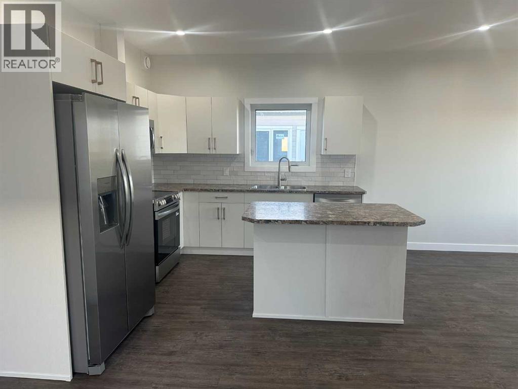 Property at 4909 72 Avenue image 4