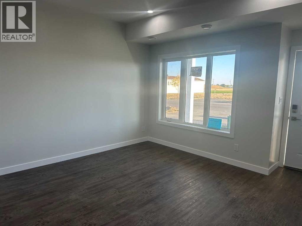 Property at 4909 72 Avenue image 5