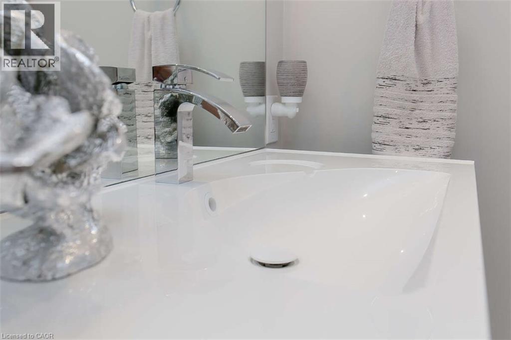 975 Beach Boulevard, Hamilton, Ontario  L8H 6Z7 - Photo 43 - 40774084