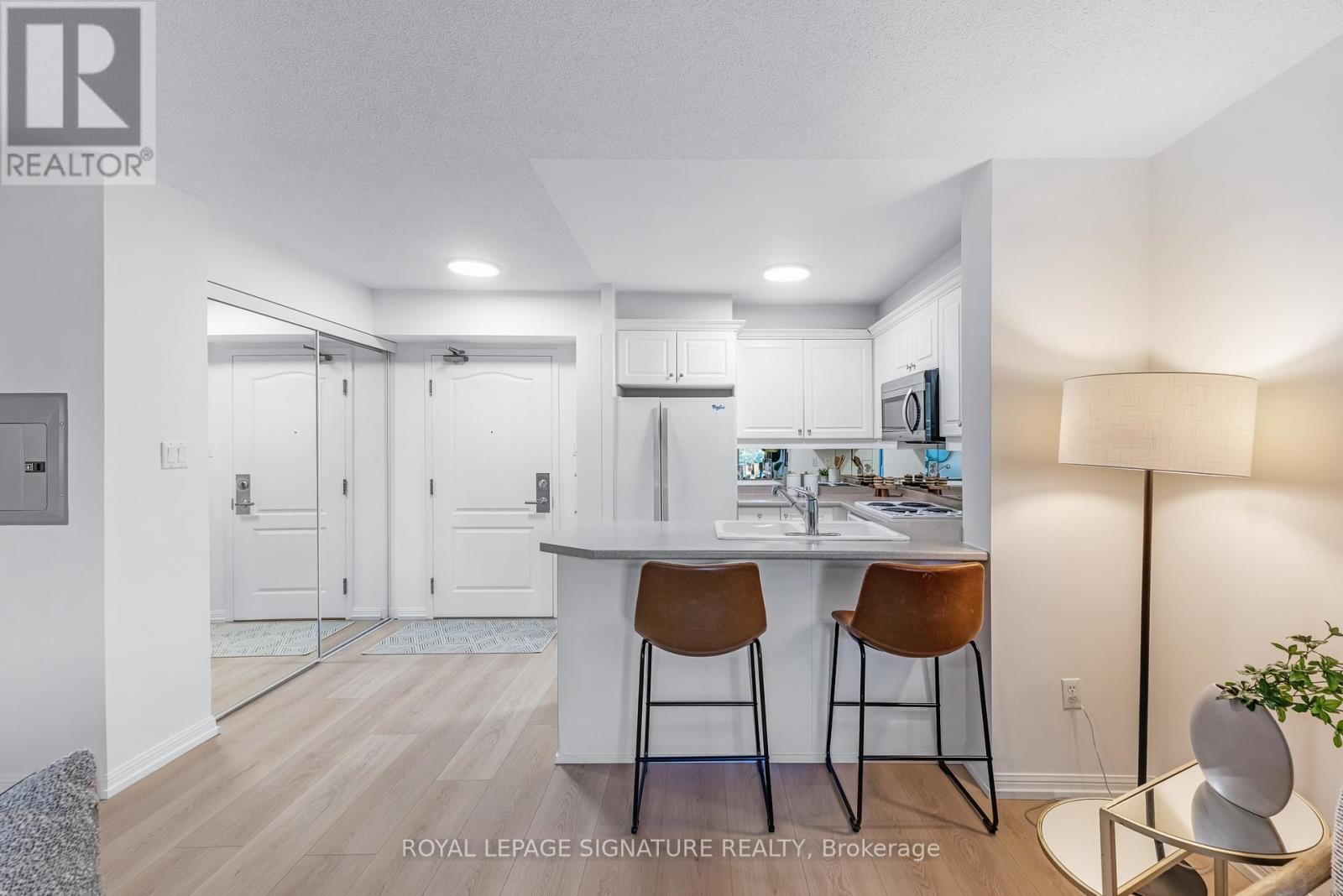 317 - 18 Wanless Avenue, Toronto, Ontario  M4N 3R9 - Photo 12 - C12435049