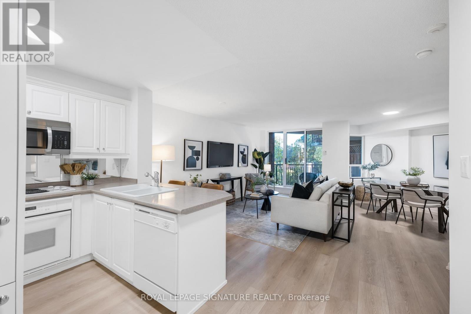 317 - 18 Wanless Avenue, Toronto, Ontario  M4N 3R9 - Photo 2 - C12435049