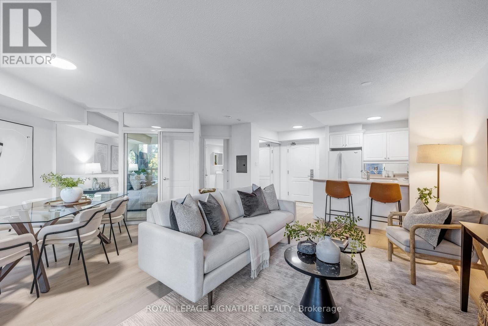 317 - 18 Wanless Avenue, Toronto, Ontario  M4N 3R9 - Photo 4 - C12435049