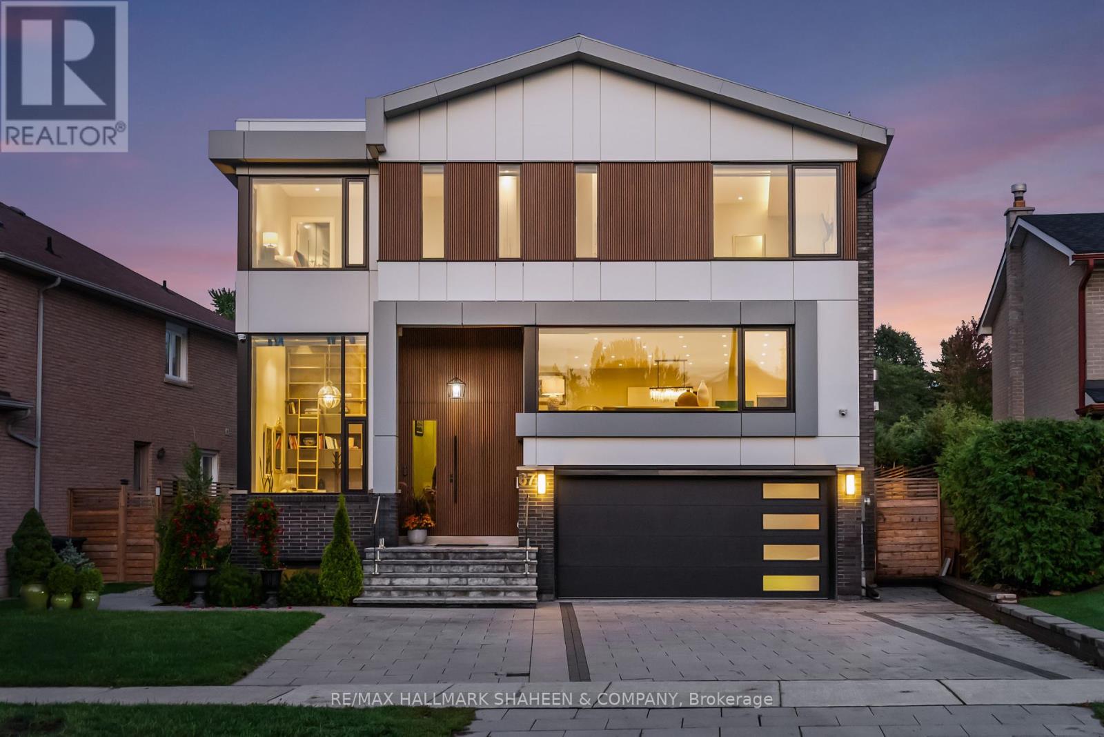 67 CLANSMAN BOULEVARD, Toronto, Ontario