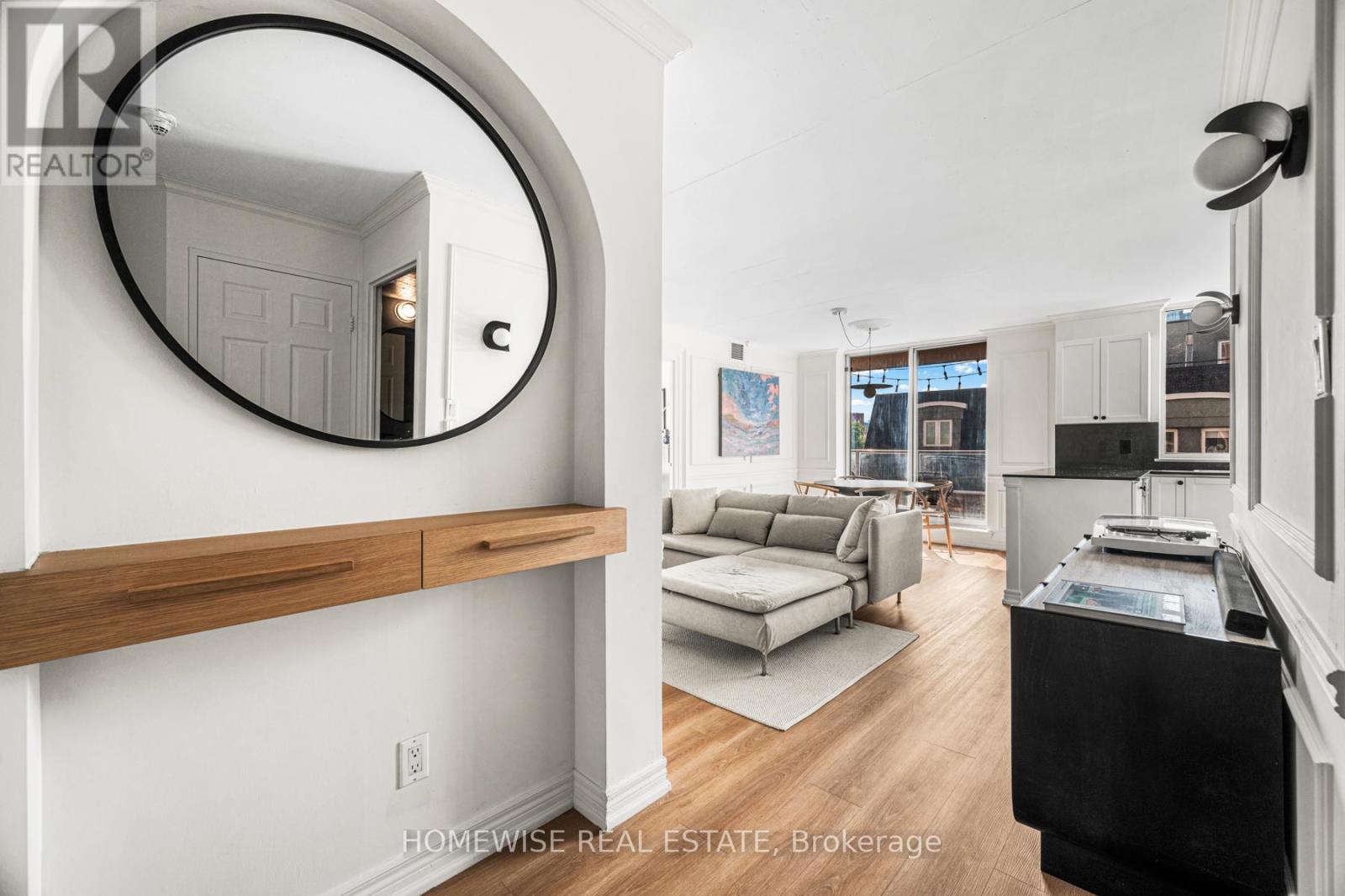 404 - 1369 Bloor Street W, Toronto, Ontario  M6P 4J4 - Photo 10 - C12435112
