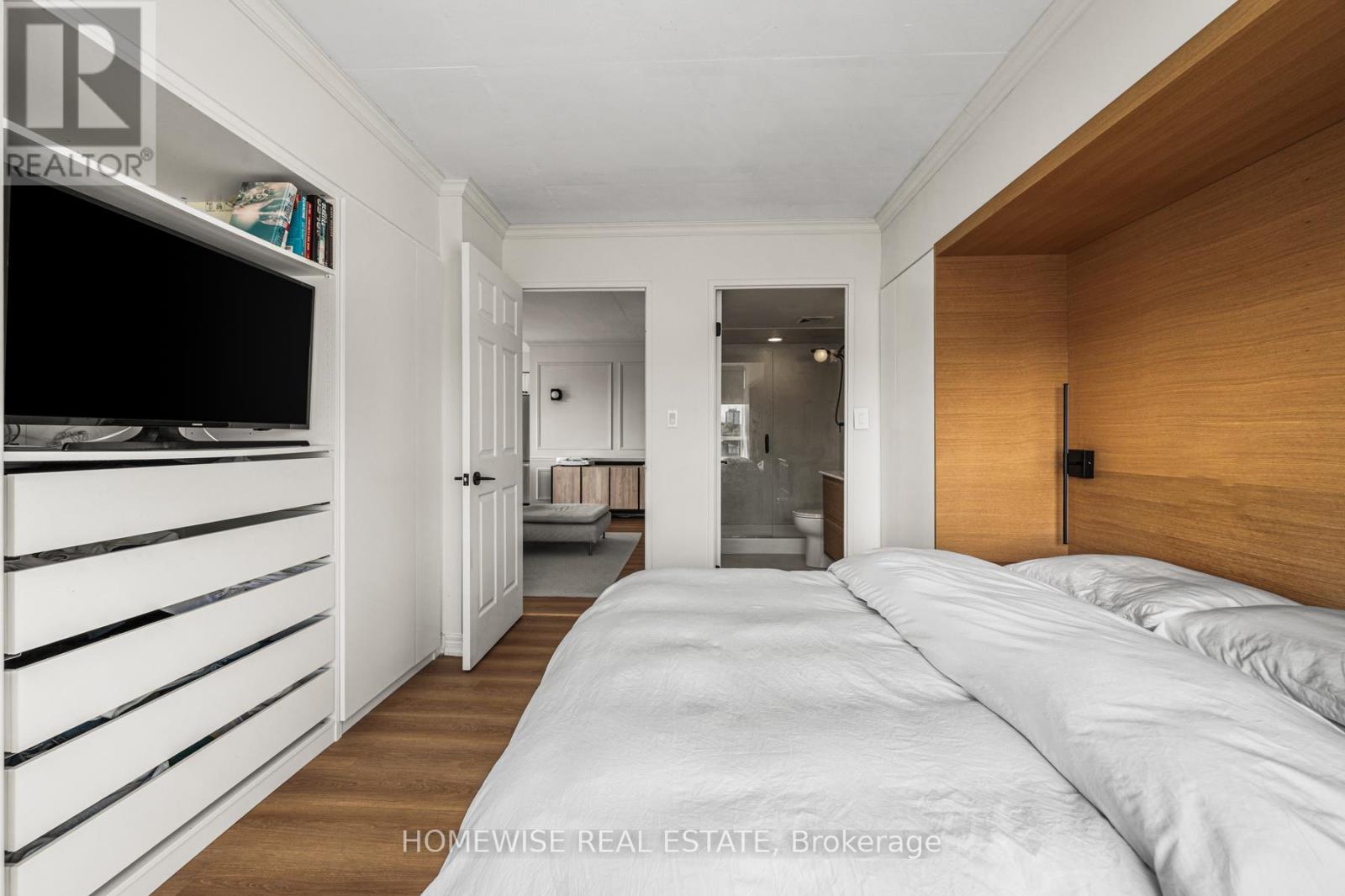 404 - 1369 Bloor Street W, Toronto, Ontario  M6P 4J4 - Photo 14 - C12435112