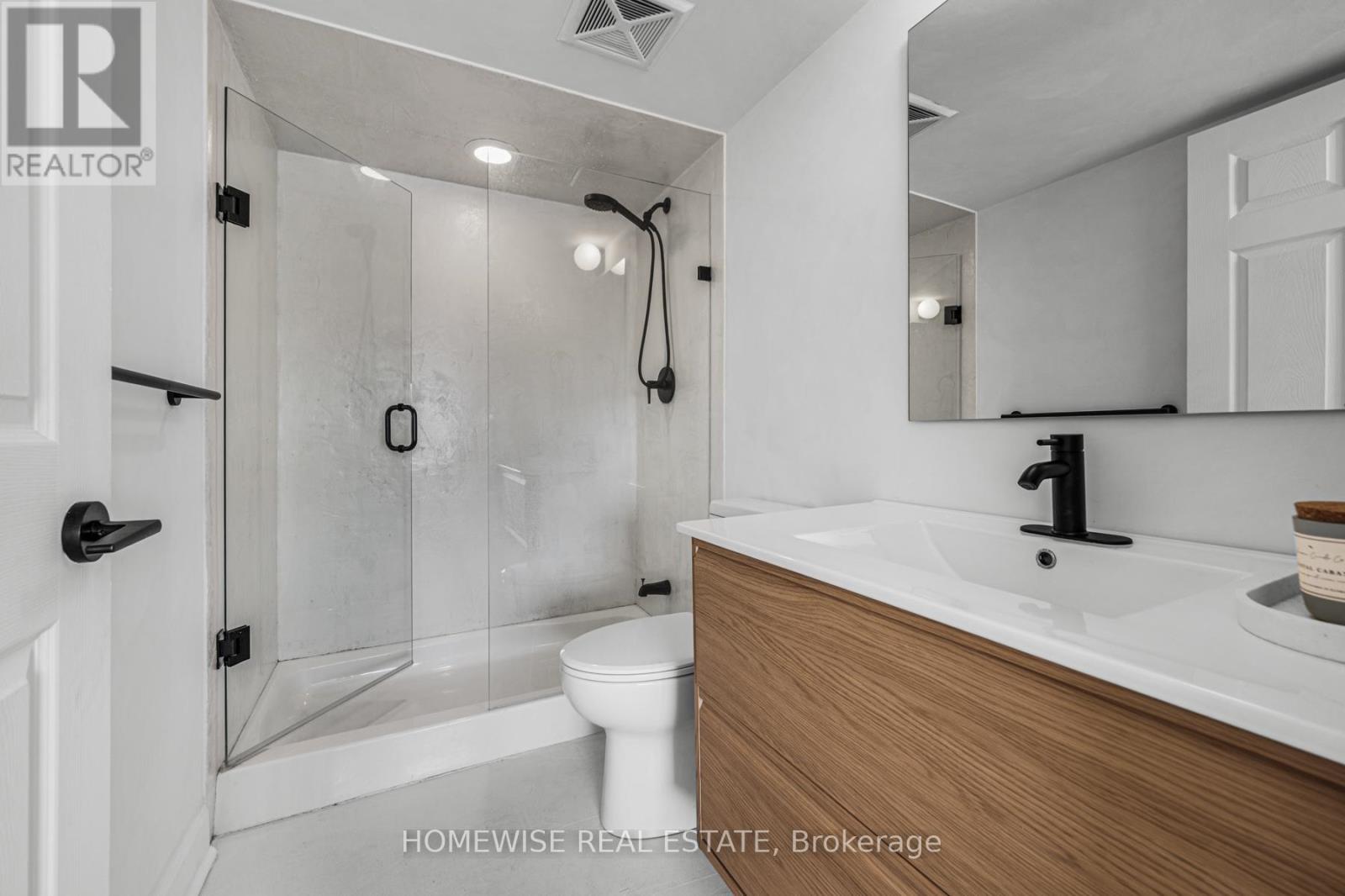 404 - 1369 Bloor Street W, Toronto, Ontario  M6P 4J4 - Photo 16 - C12435112