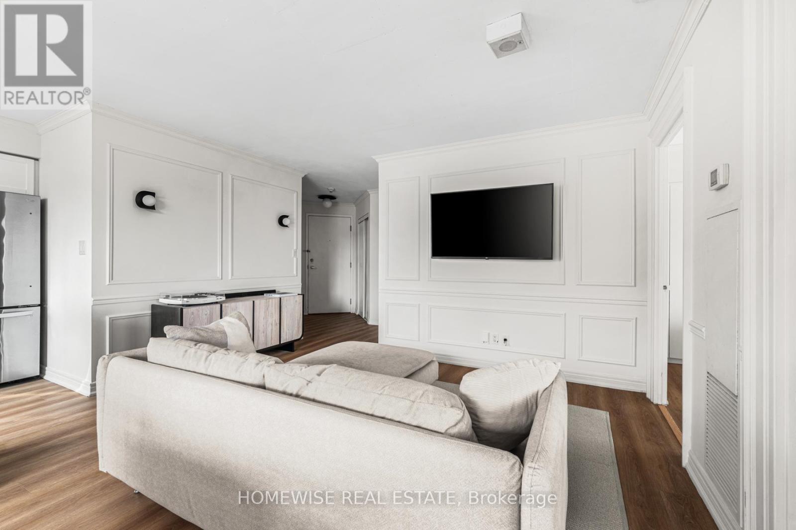 404 - 1369 Bloor Street W, Toronto, Ontario  M6P 4J4 - Photo 8 - C12435112