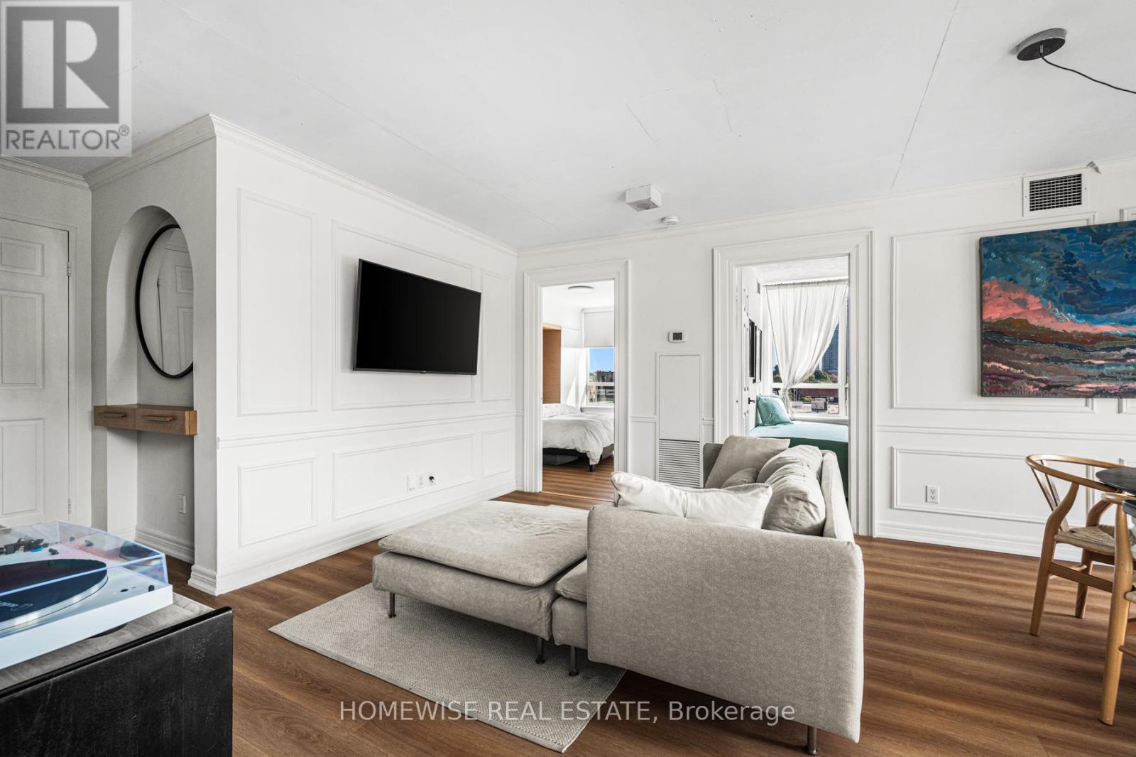 404 - 1369 Bloor Street W, Toronto, Ontario  M6P 4J4 - Photo 9 - C12435112