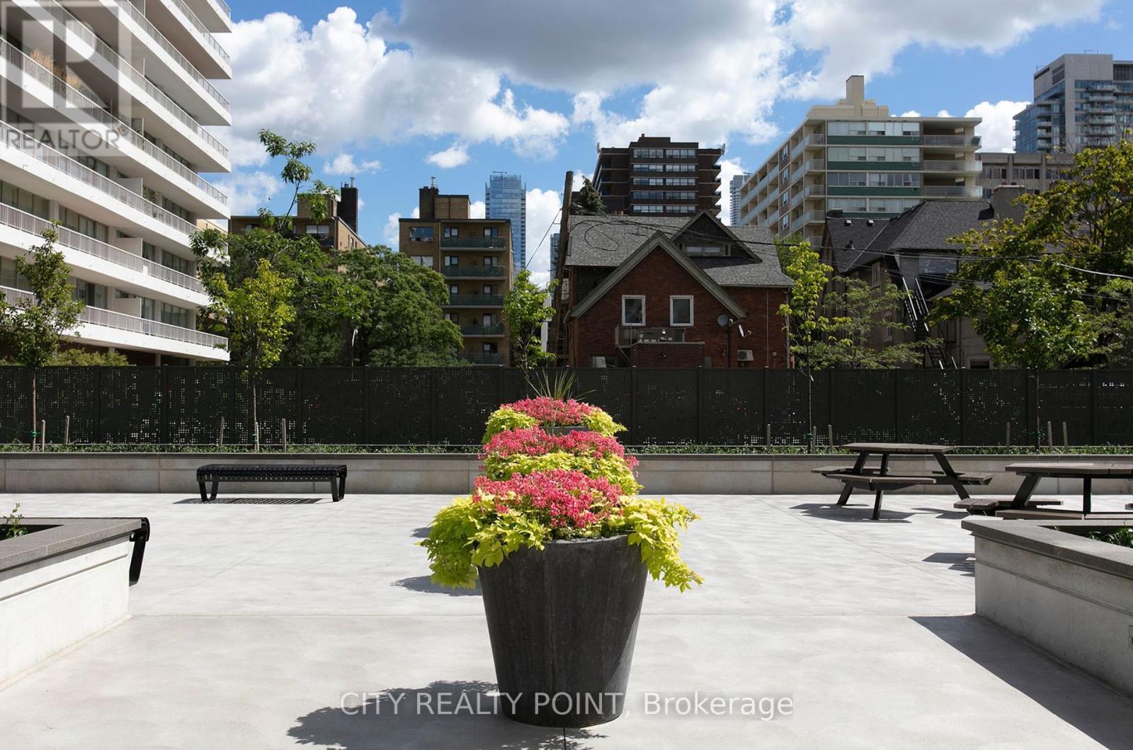 402 - 485 Huron Street, Toronto, Ontario  M5R 2R5 - Photo 11 - C12435136